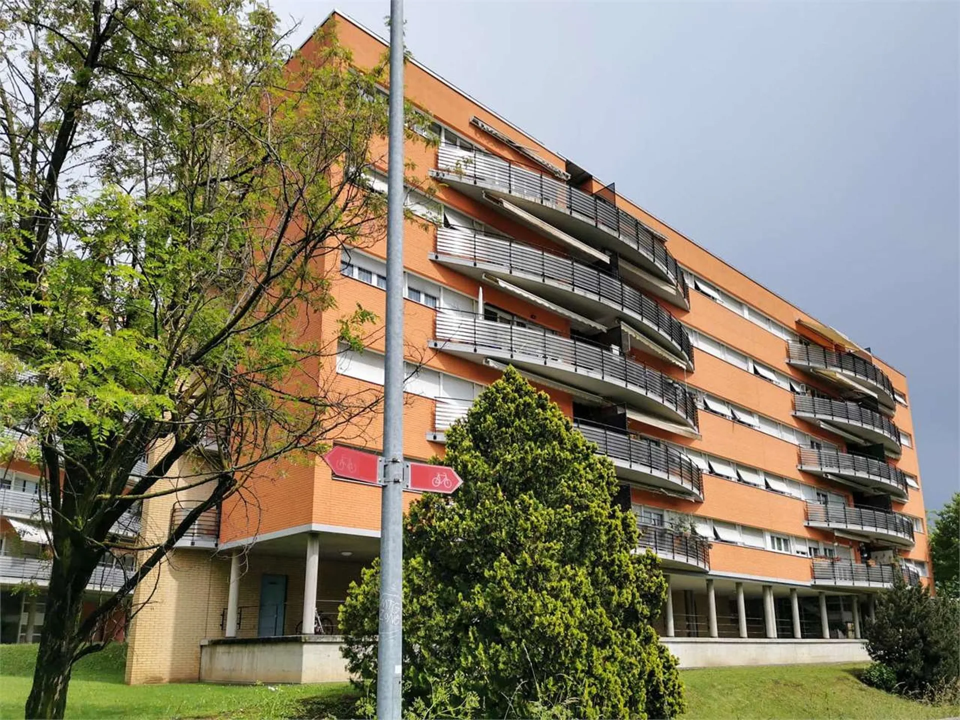 Ampio 3,5 locali ben distribuito in zona servita
