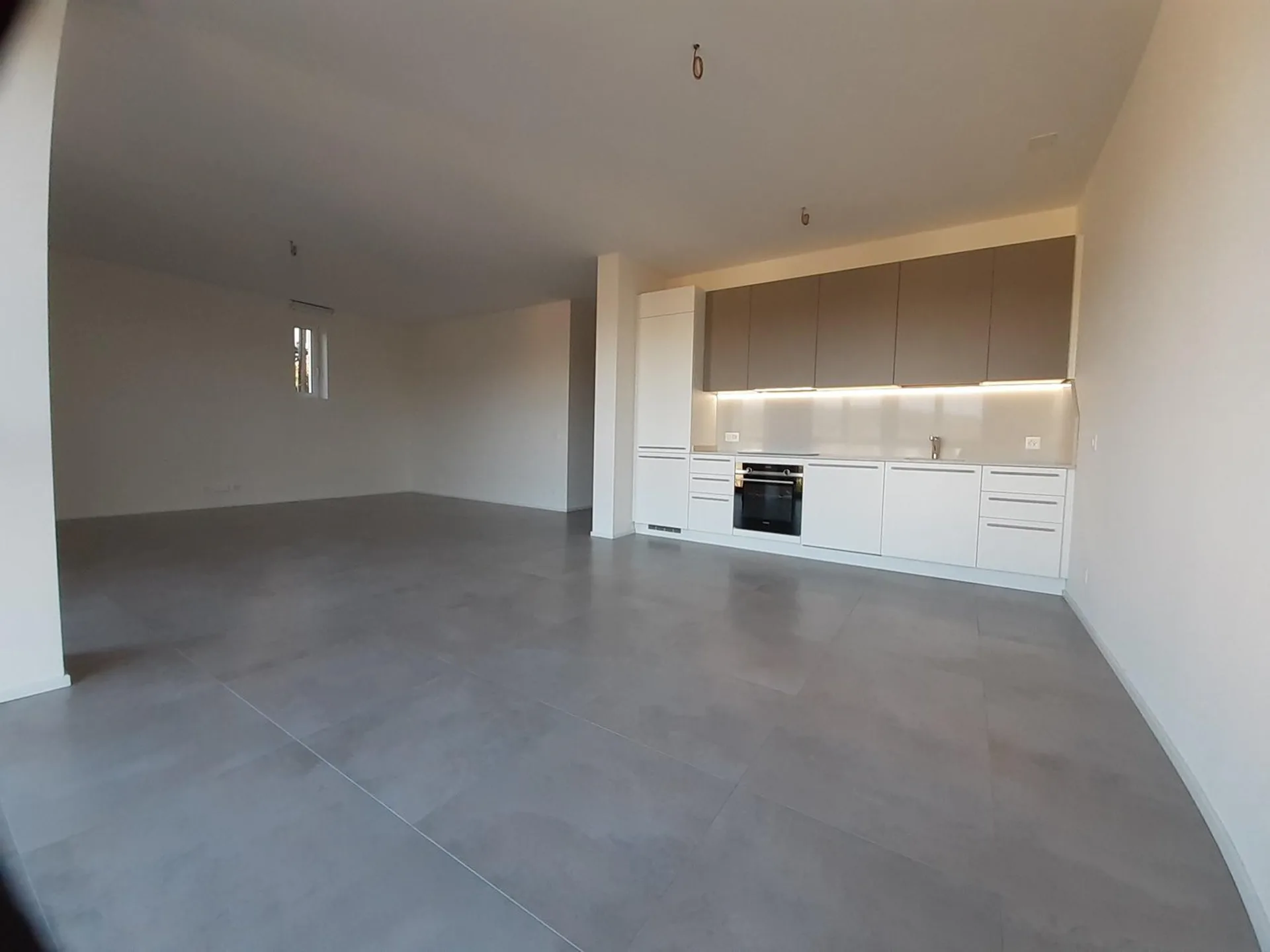 Moderno appartamento 3.5 locali a Balerna con garage