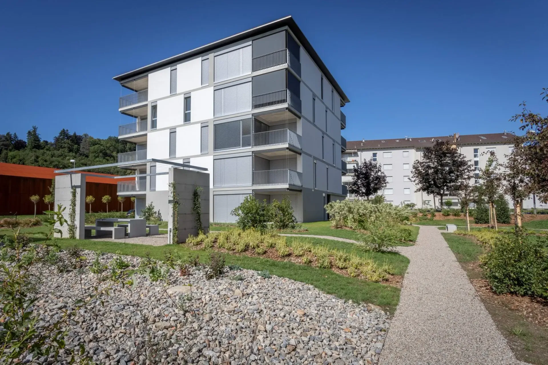 Ihr Apartment in der Perle des Tessins - 3.5 und 2.5 Zimmer zu Verkaufen in Ascona
