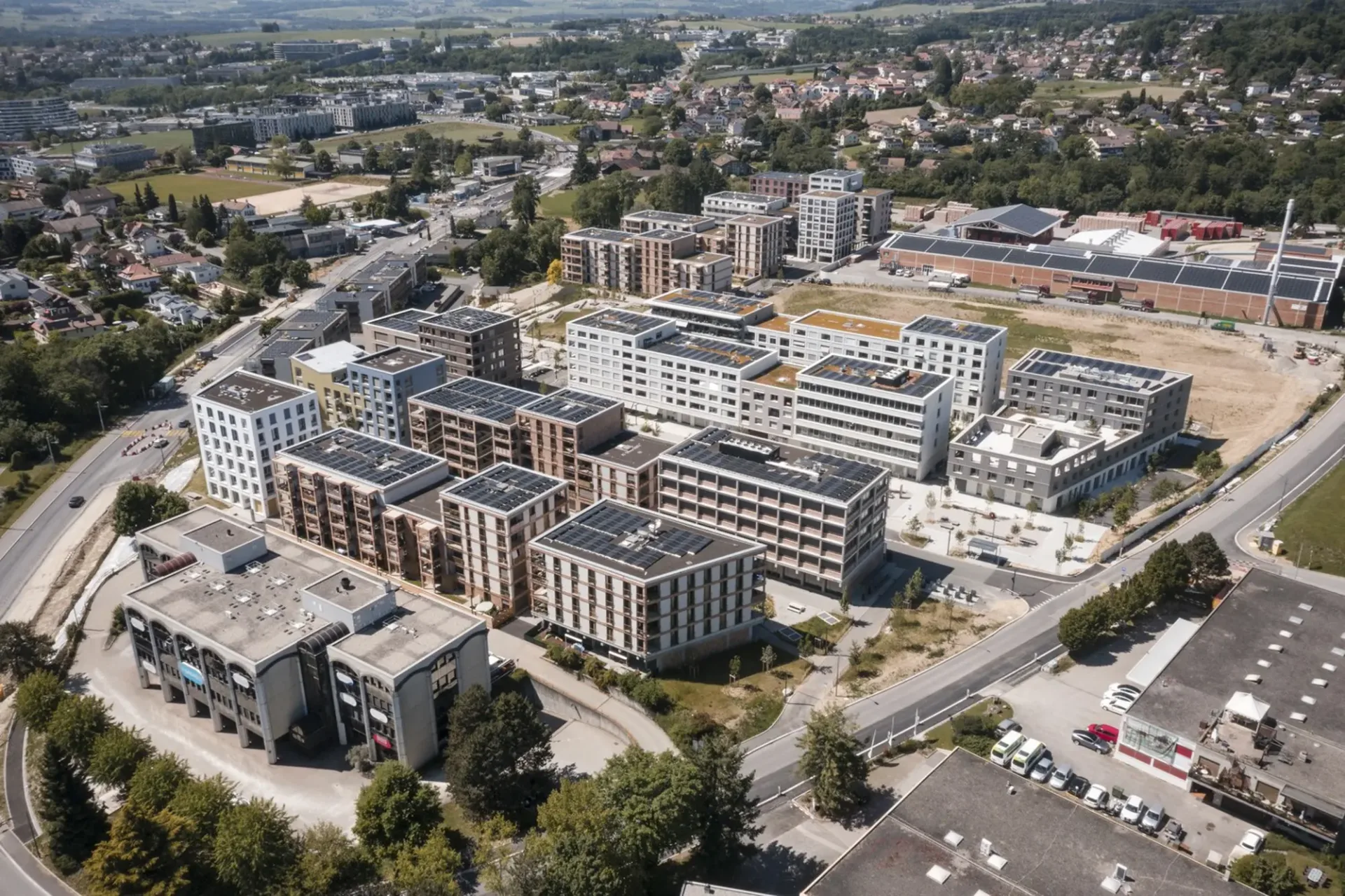 Oberfläche für Handwerk/Zwischenlagerung mit Ladeplatz