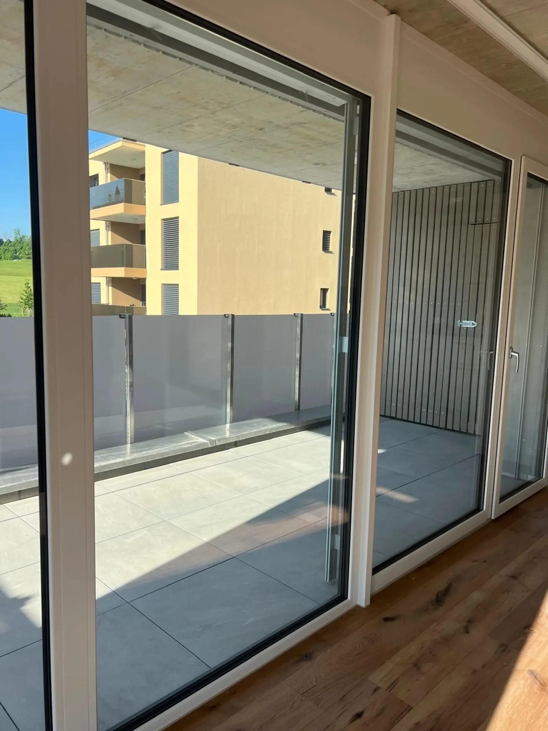 Ab 1.12. - 80 m2 grosse, tolle 3.5 Zi Wohnung mit 17 m2 Terrasse/Balkon