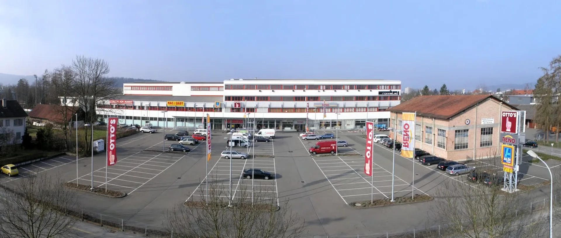 Attraktive Verkaufs-/Gewerbefläche zu vermieten