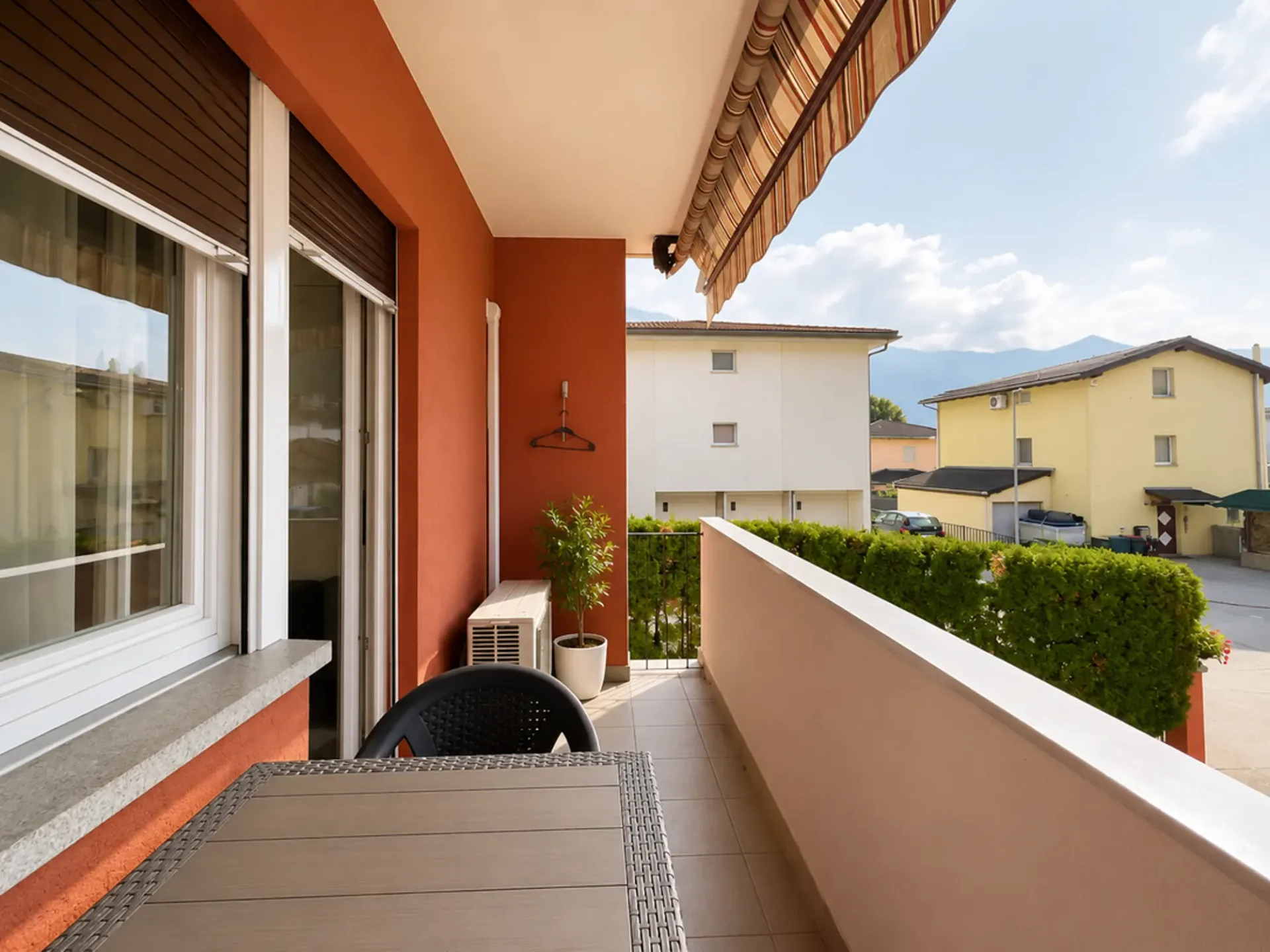 SEMENTINA - 3,5 ZIMMER WOHNUNG ZUM VERMIETEN MIT AUTOBOX UND TERRASSE