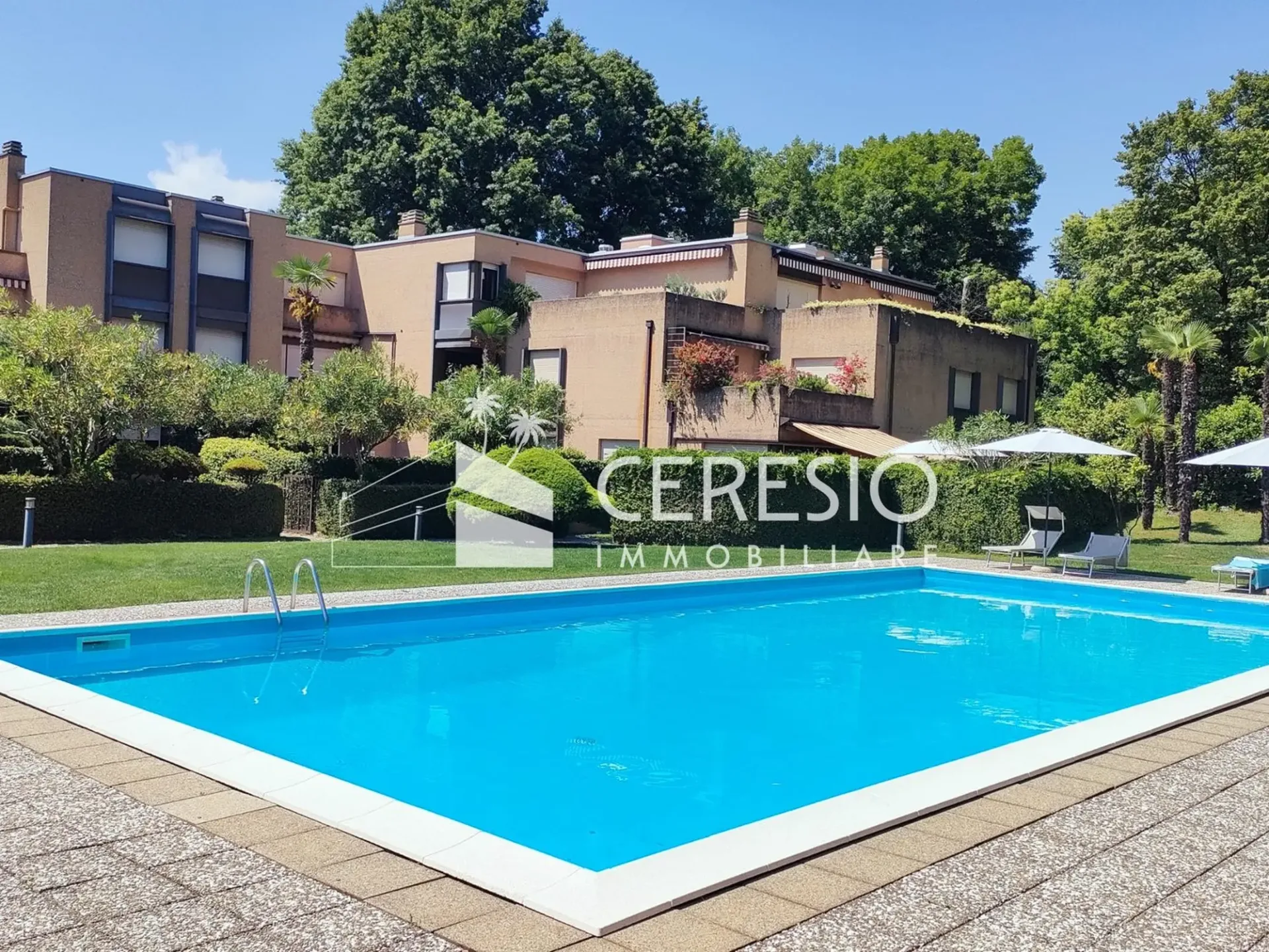 Elegantes 3.5-Zimmer-Apartment mit Pool in Gentilino