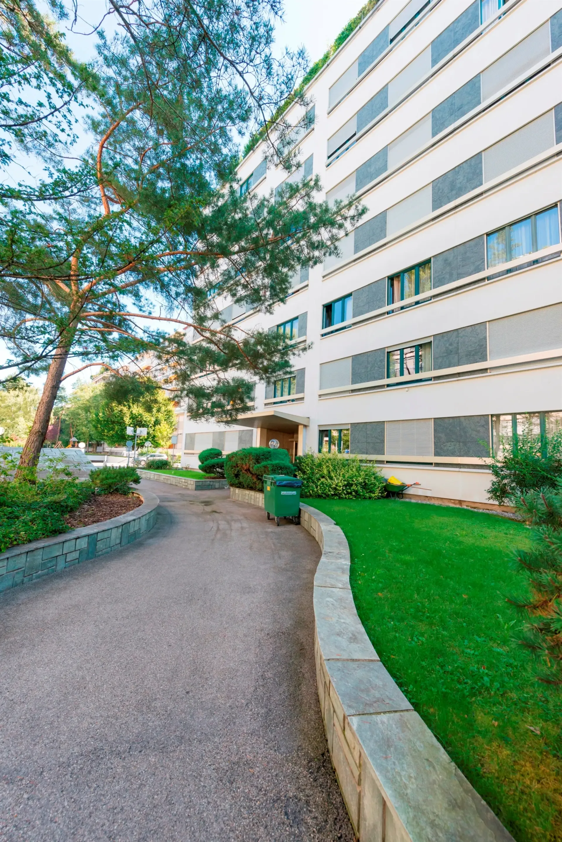 Well-being in the heart of the Champel neighborhood!