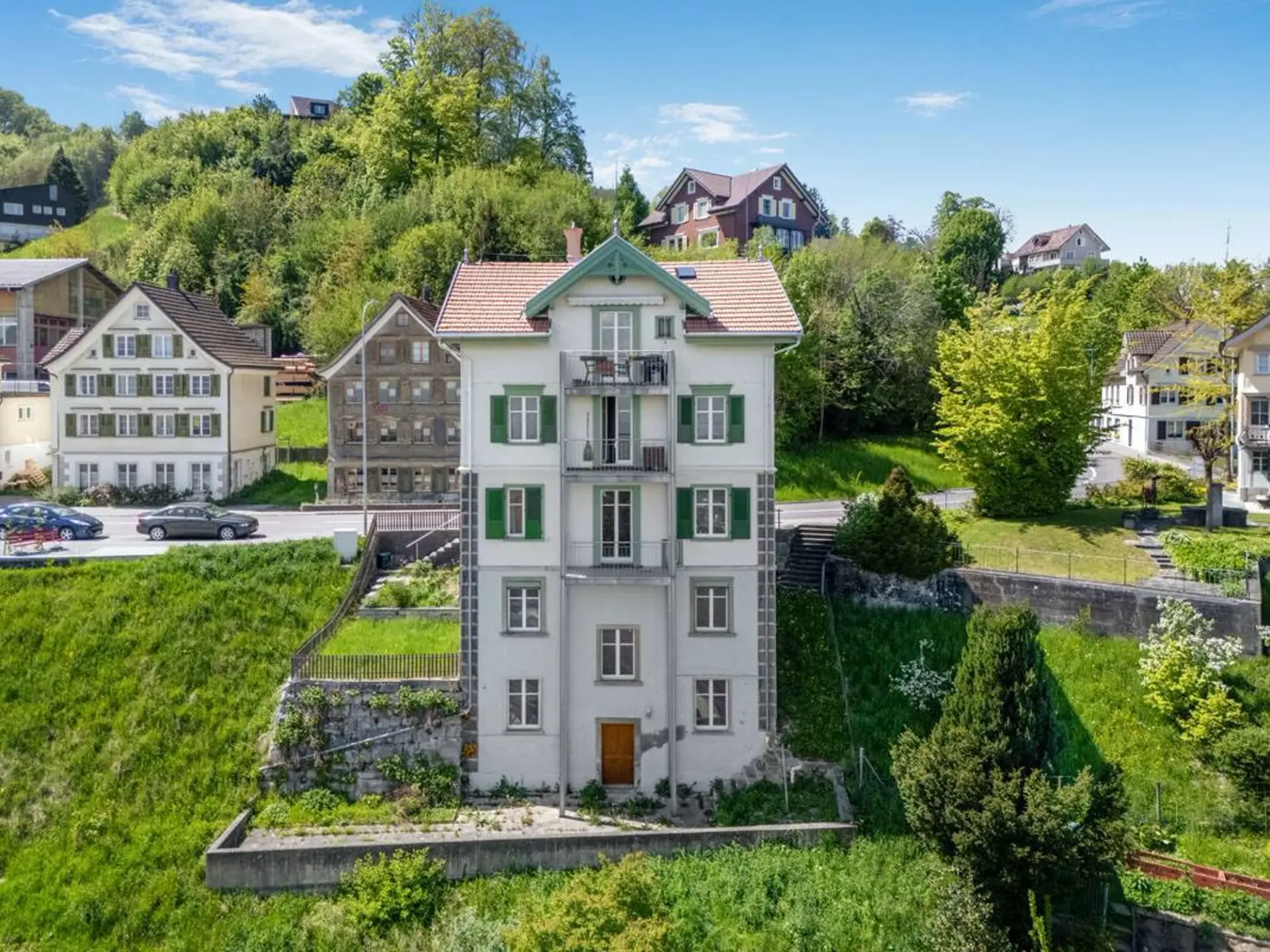HISTORISCHES MEHRFAMILIENHAUS MIT BODENSEEBLICK
