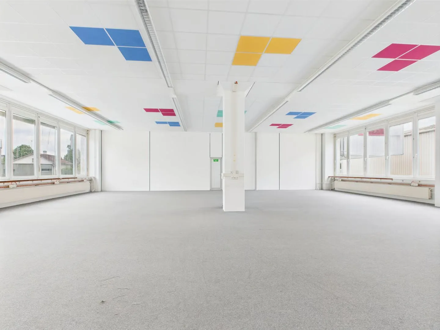 Spacious and bright office space on the ground floor in Murten