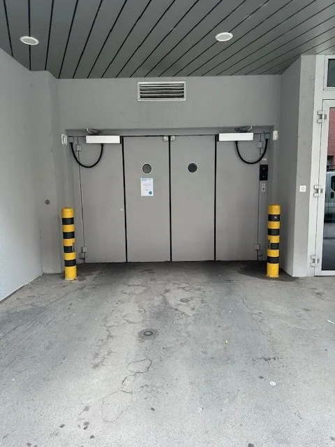 Clara-Quartier - Autoeinstellhallenplatz in geschlossenem Untergeschoss (Autolift) zu vermieten