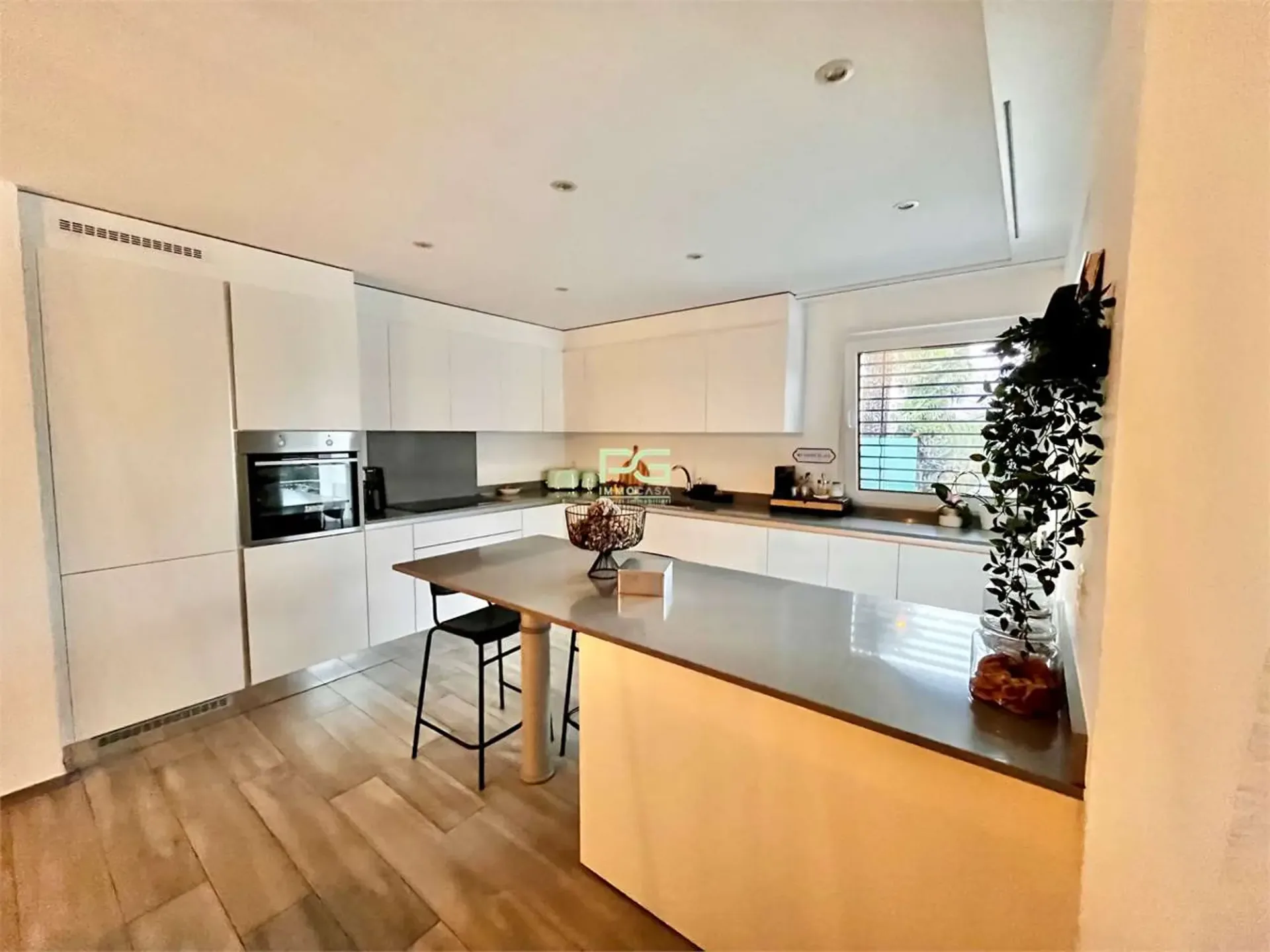Modernes 3.5-Zimmer-Apartment in Sementina