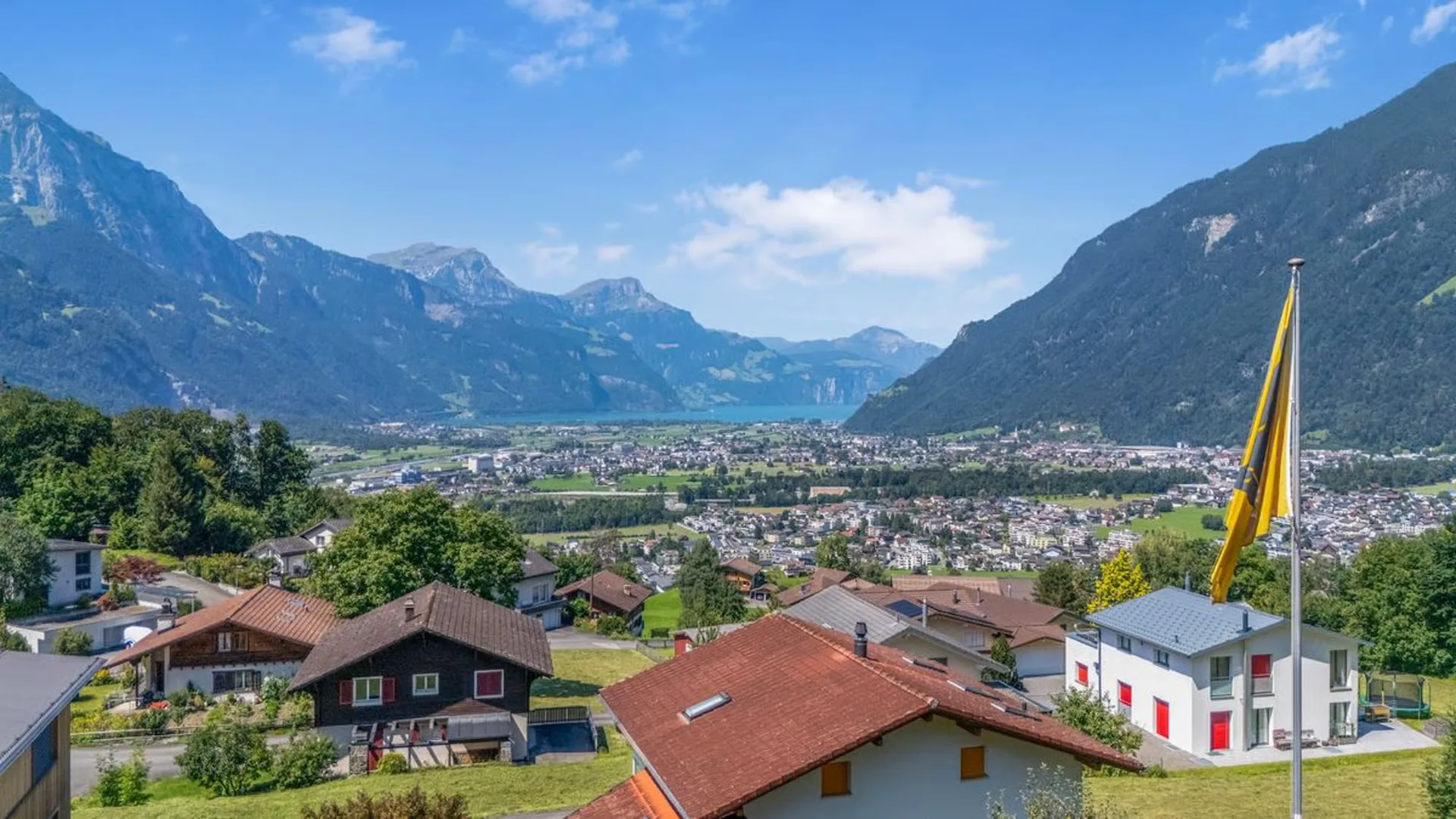 Casa a due famiglie con vista panoramica mozzafiato