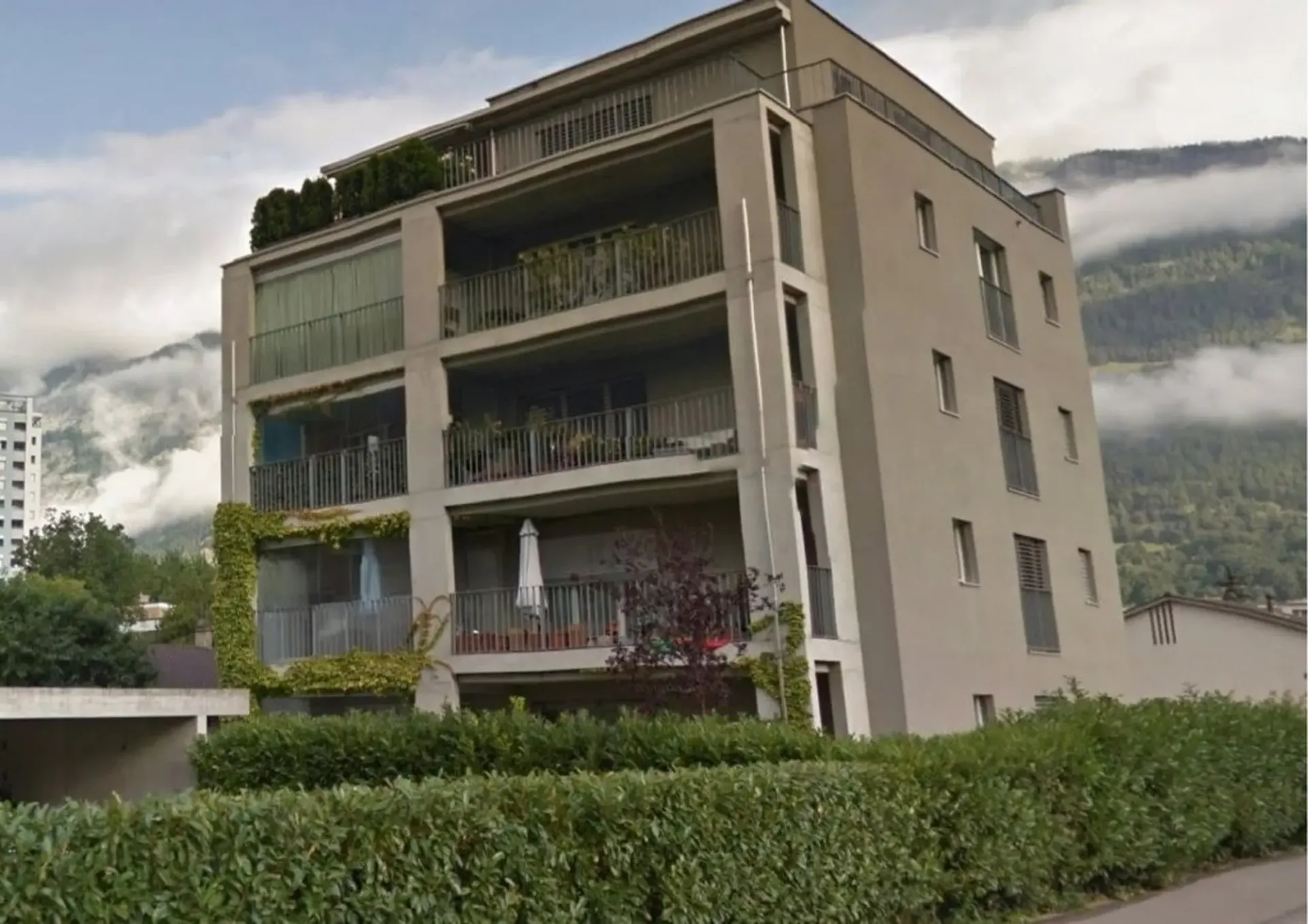 Einstellplatz an der Scalettastrasse 71 zu vermieten!