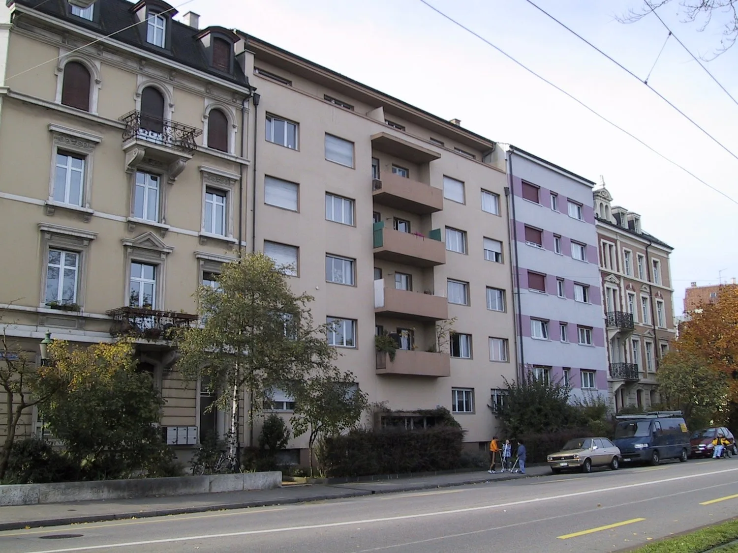 Appartement 3 pièces en centre-ville, près de la gare et de Migros Dreispitz