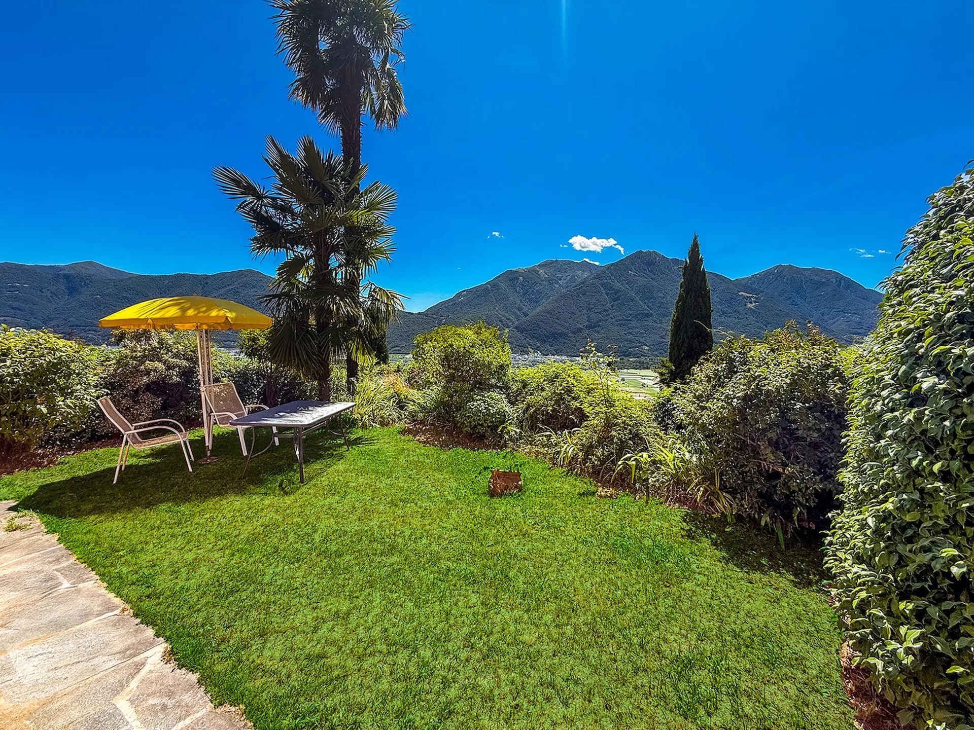 Zweitwohnsitz , Lago Maggiore, Tessin: Anwesen mit atemberaubendem Seeblick