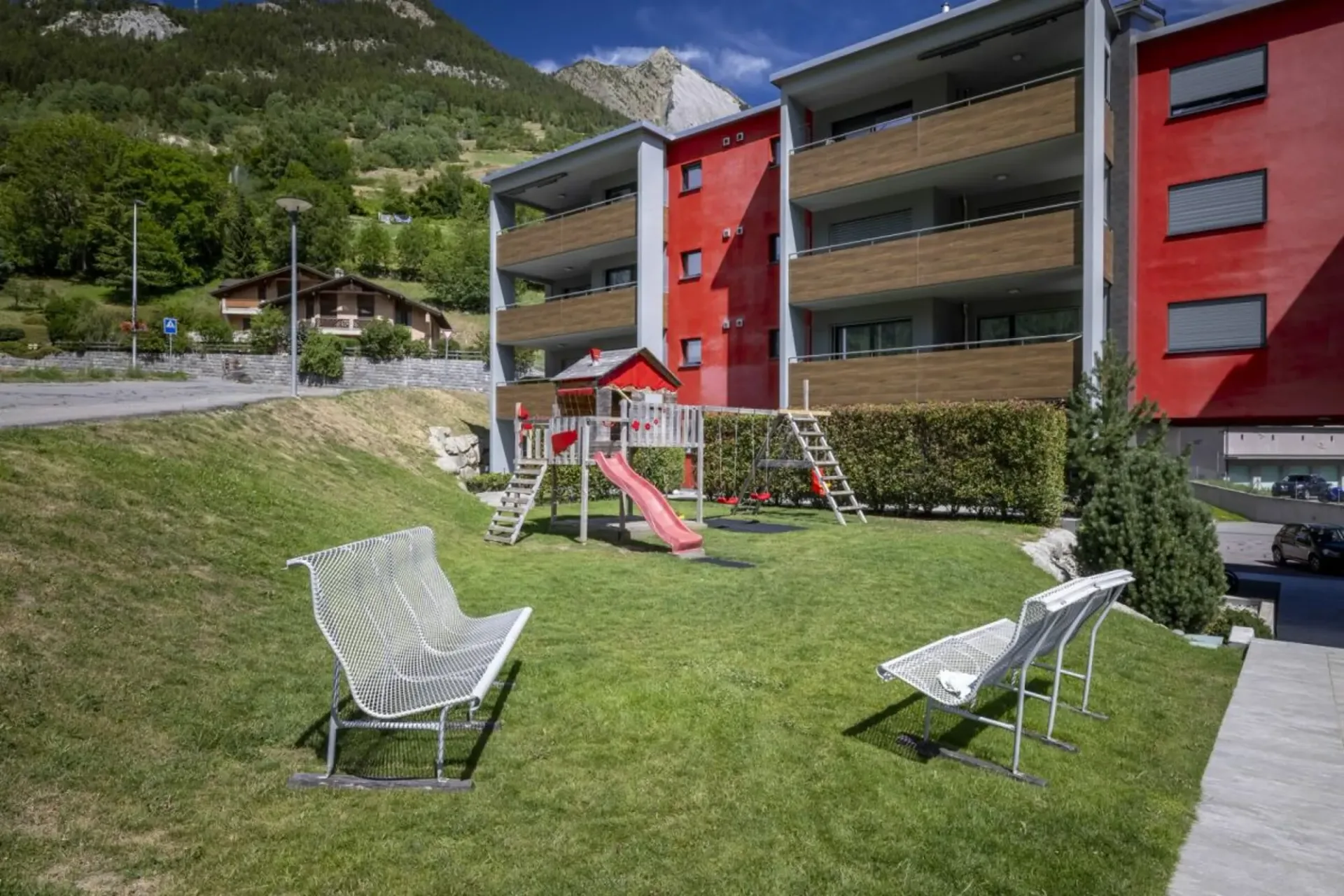 Spacieux 3 pièces 1/2 en rez-de-jardin de 107 m²