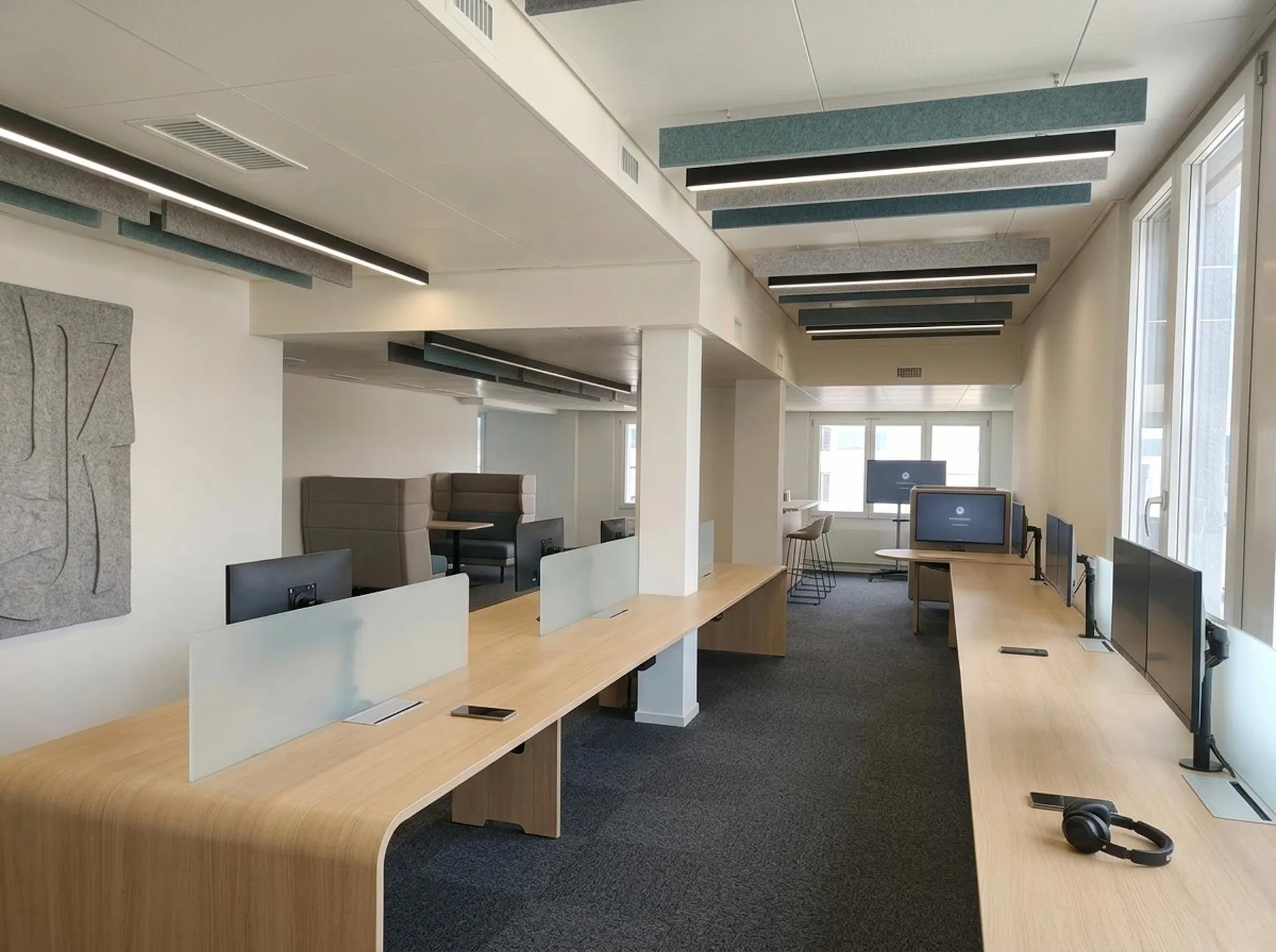 Ufficio pronto per l'occupazione nel complesso City Pop
