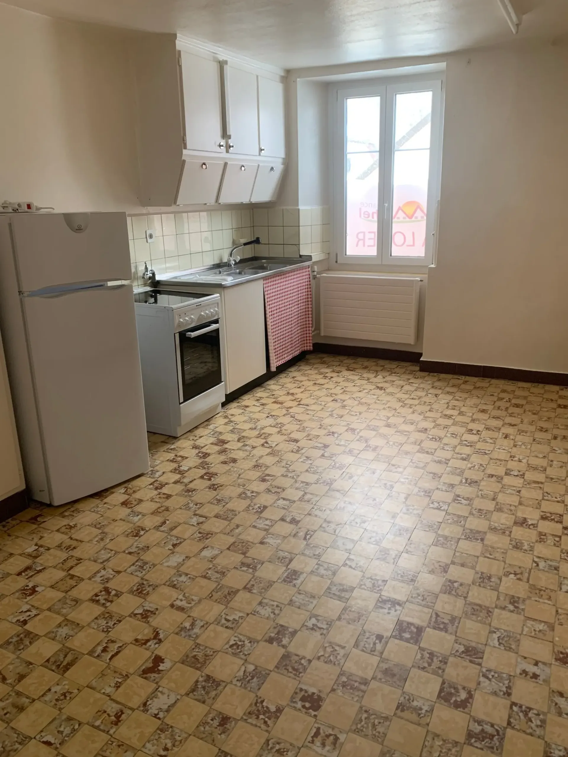 Wohnung mit 3 Zimmern in La Côte-aux-Fées