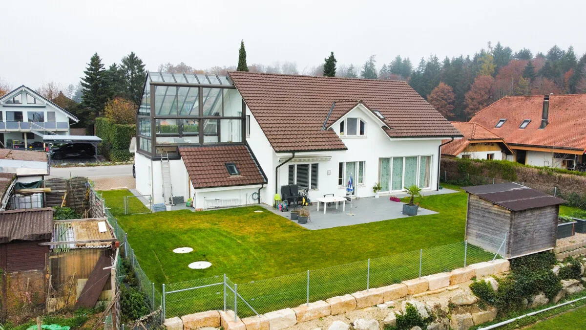 UNIQUE OPPORTUNITY: DETACHED SINGLE-FAMILY HOUSE IN DREAM LOCATION