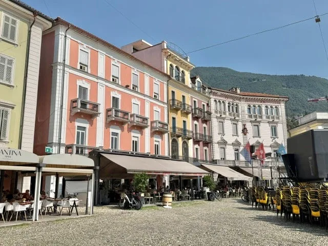 Espace de vente attractif directement sur la Piazza Grande à Locarno