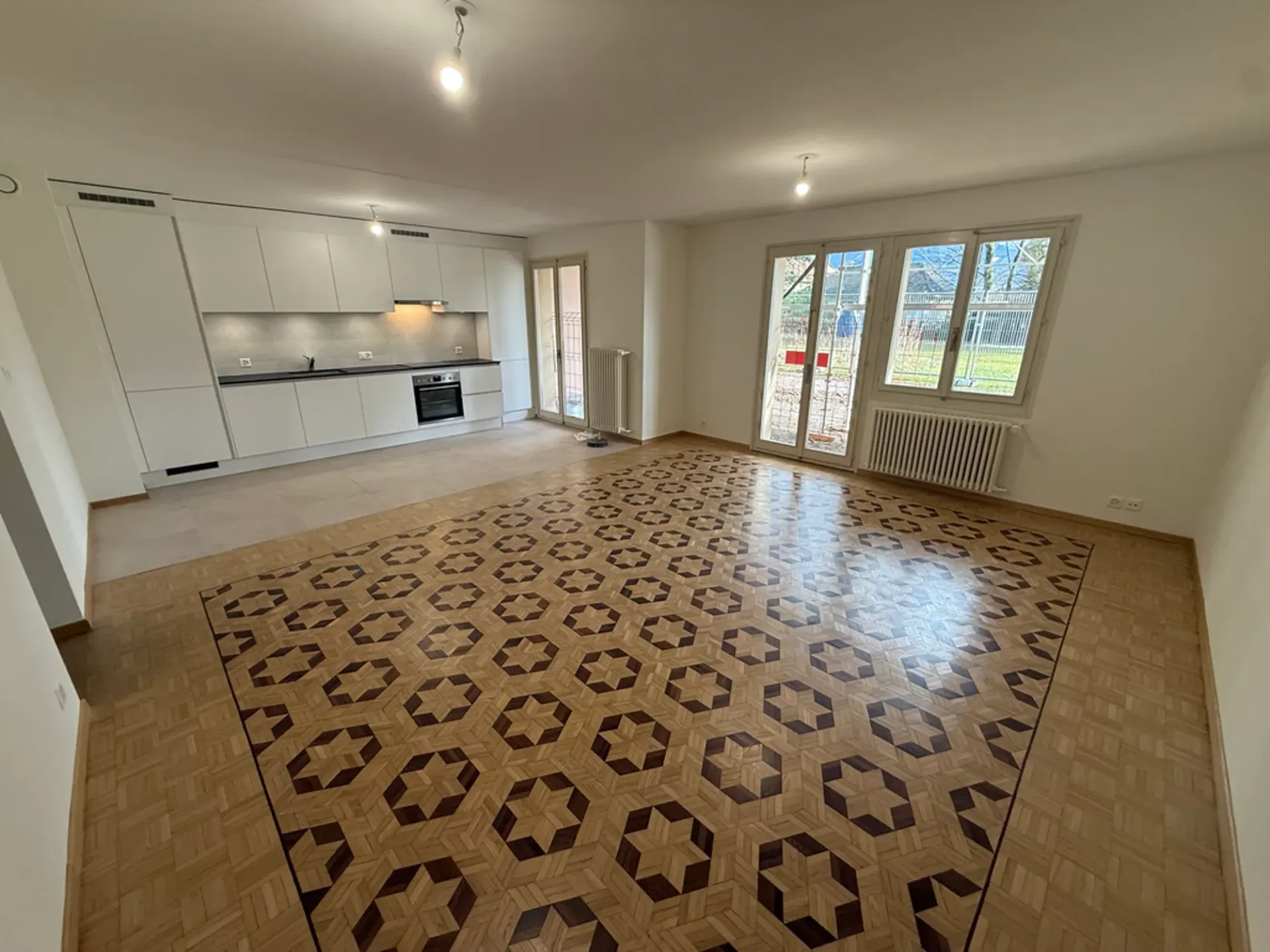Vollständig renovierte 4-Zimmer-Wohnung Nr. 01 im Erdgeschoss