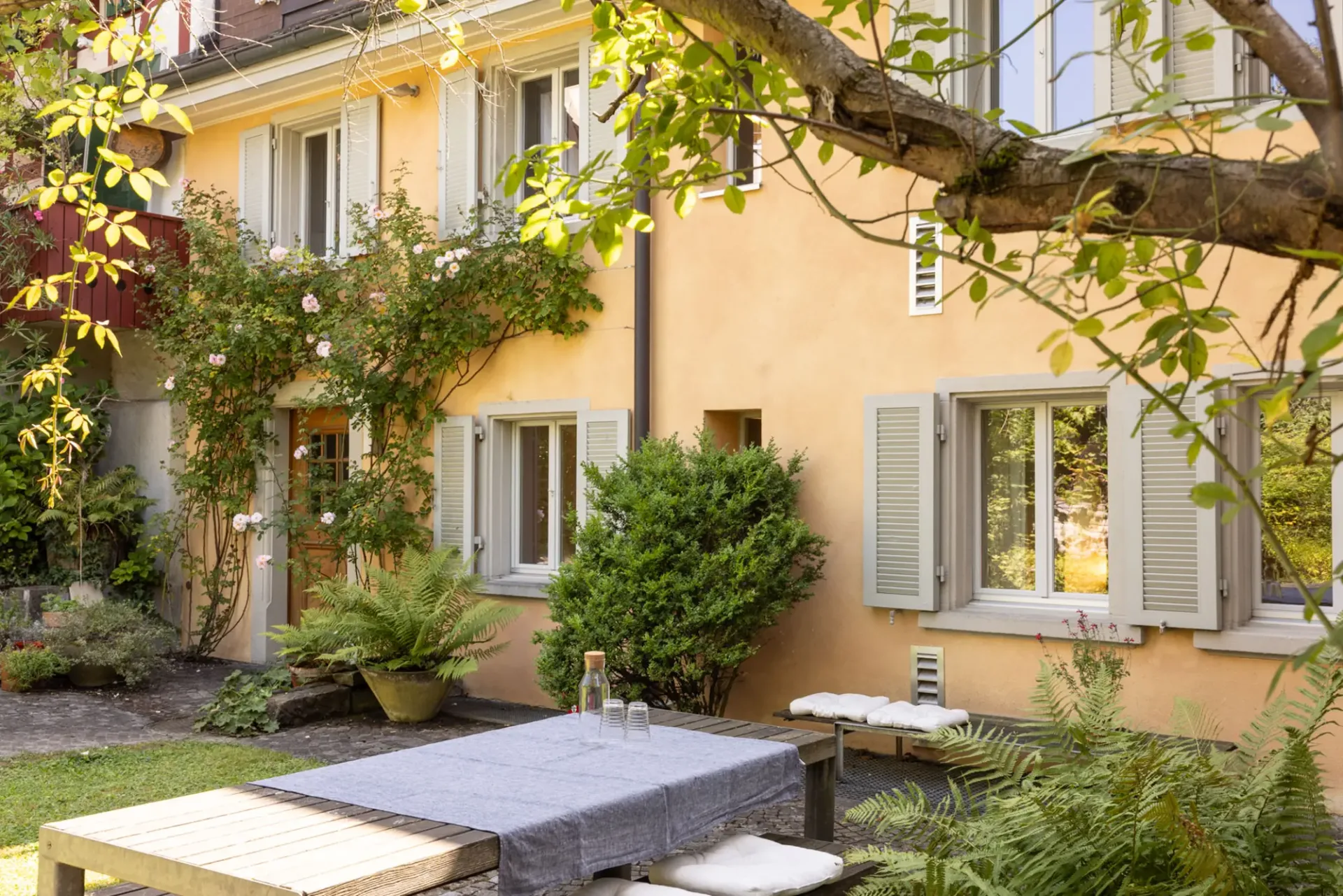 Charmantes 10½-Zimmer Reiheneinfamilienhaus in Zürich Riesbach