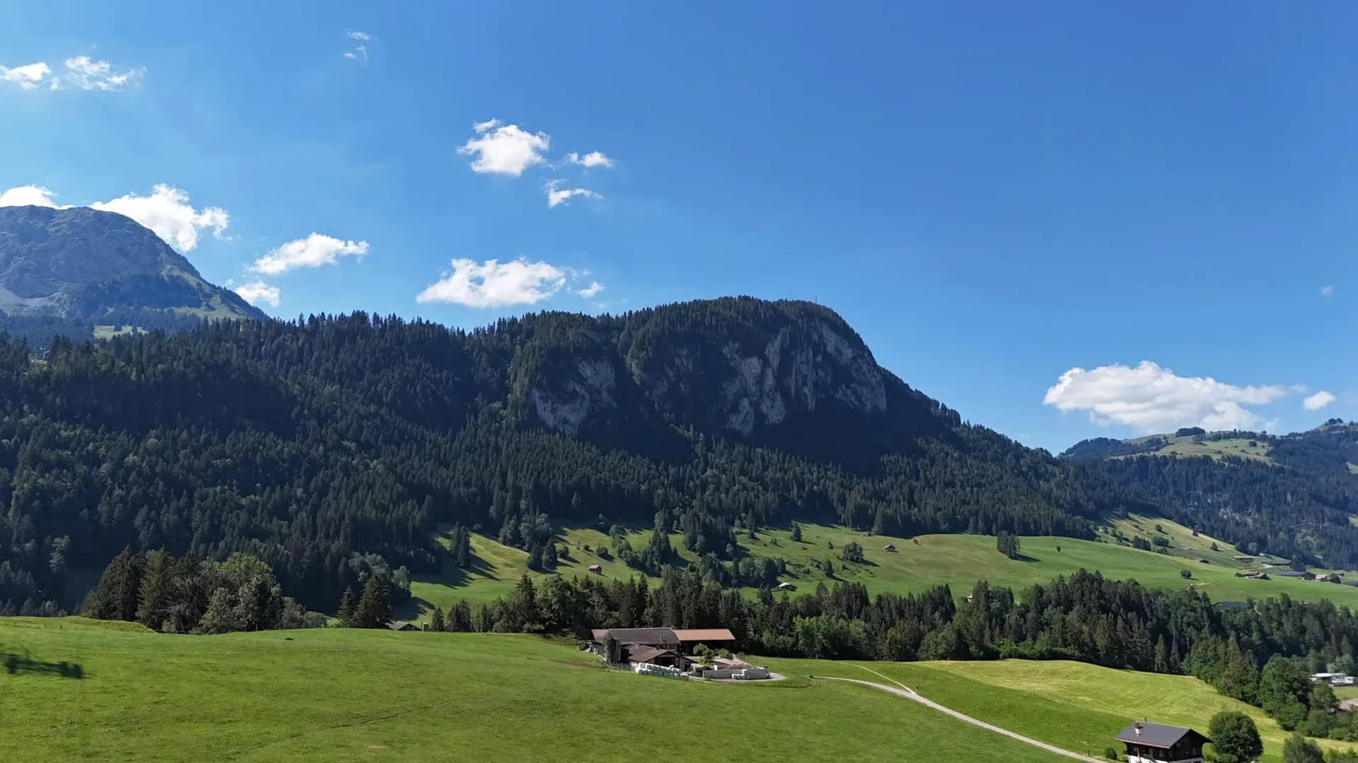 Sonnige 4.5-Zimmer-Wohnung in einer ruhigen Nachbarschaft