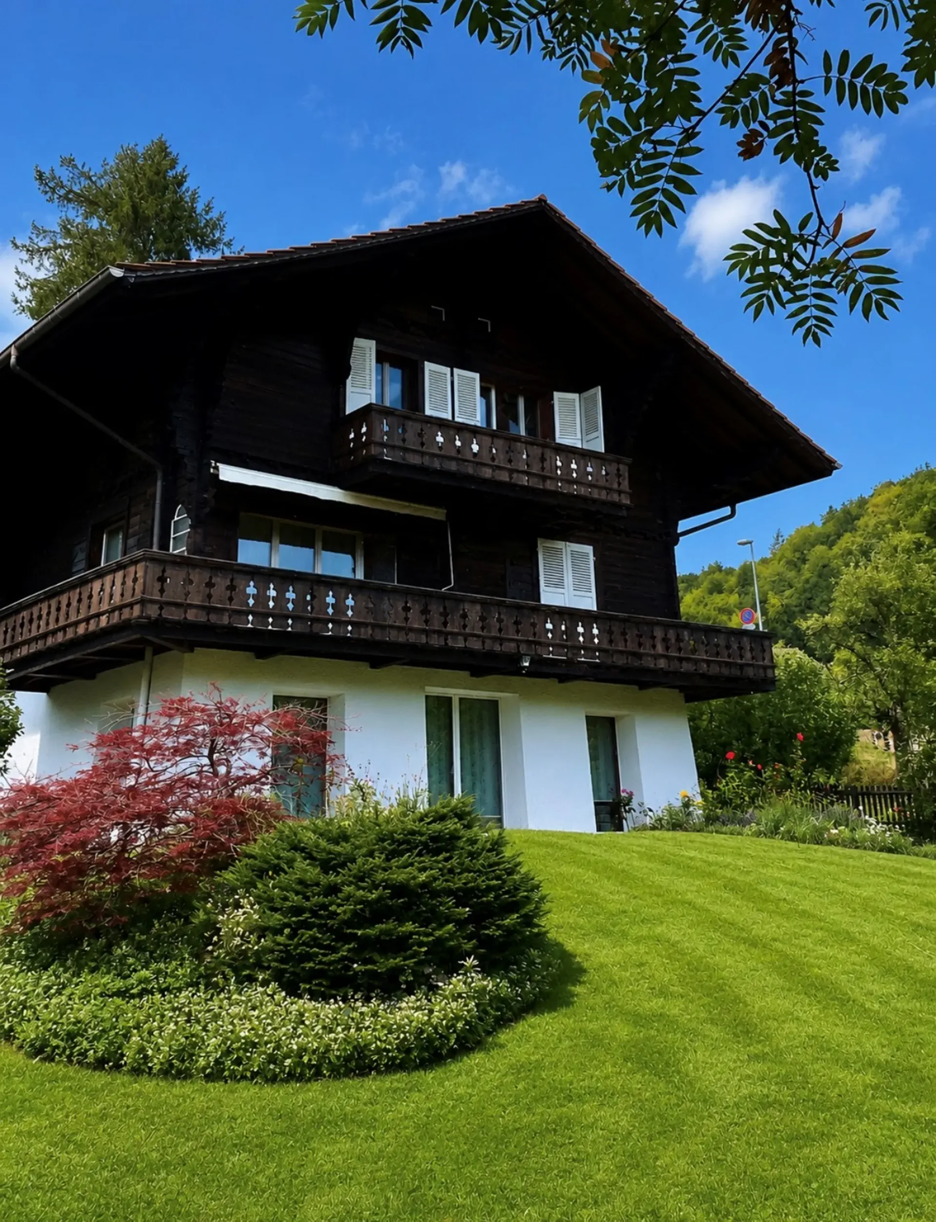 Rustikale Eleganz in Gümligen - freistehendes Chalet mit viel Umschwung