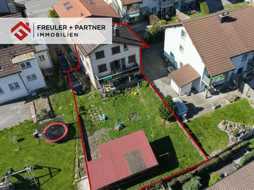 4½-Zi Doppel-Einfamilienhaus an zentraler Lage