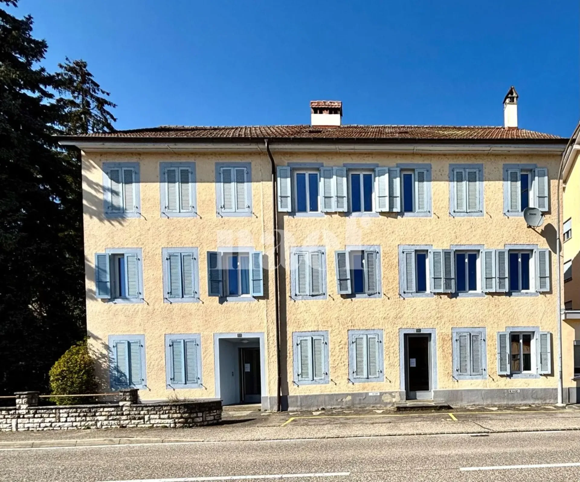 Bello appartamento di 2 locali a Landeron