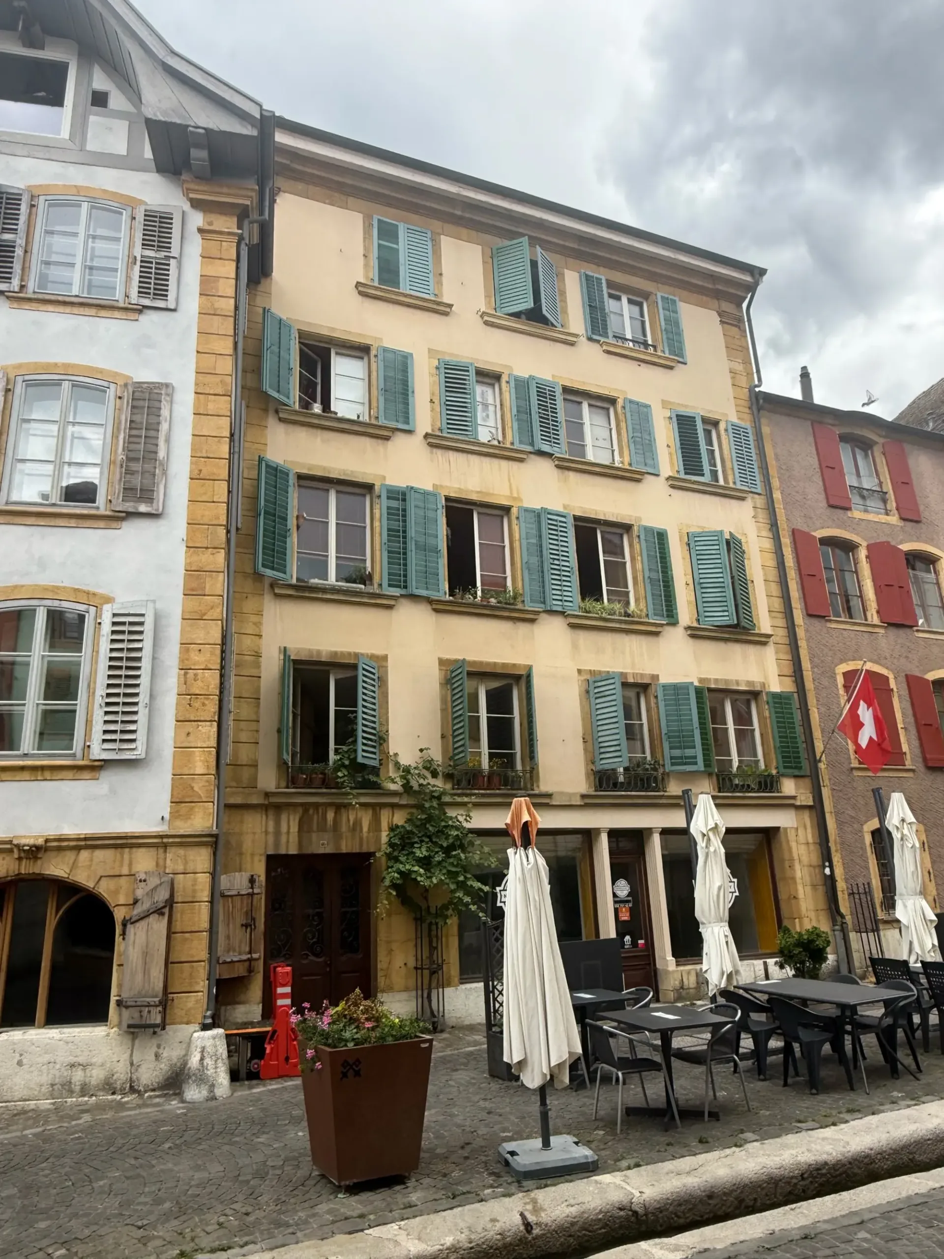 Gebäude mit Charme in der Altstadt – 4 Wohnungen, 17,5 Räume