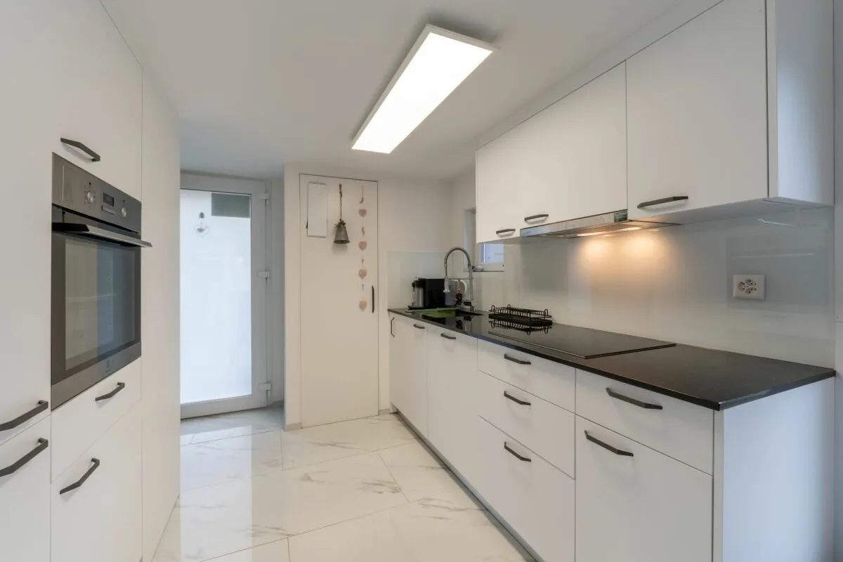 High-yield property with 4.8% - secure these two beautiful houses today!
