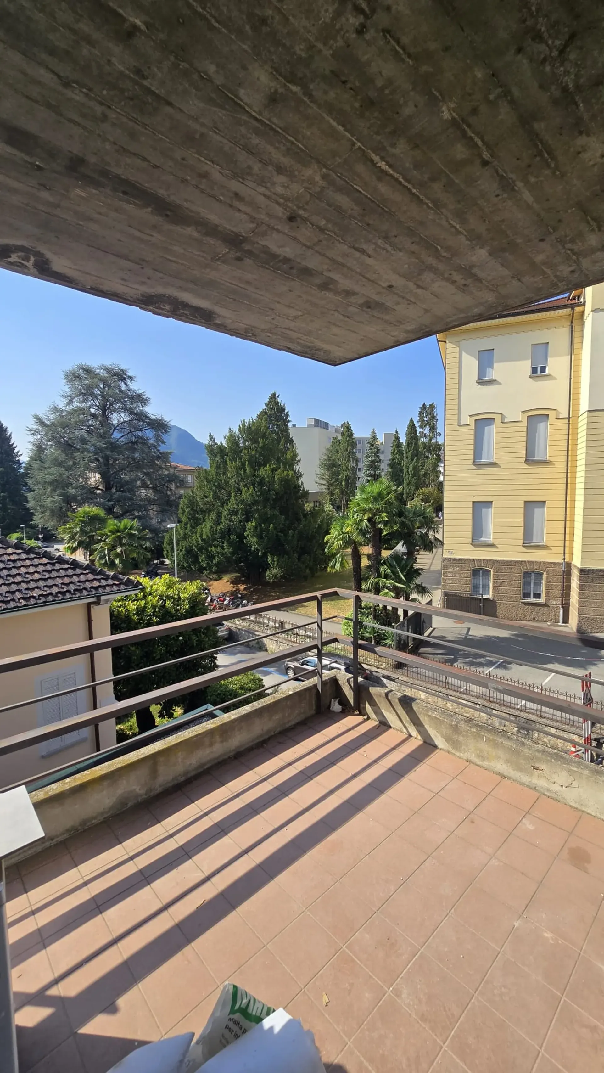 LUGANO - 1,5 pièces lumineux avec balcon