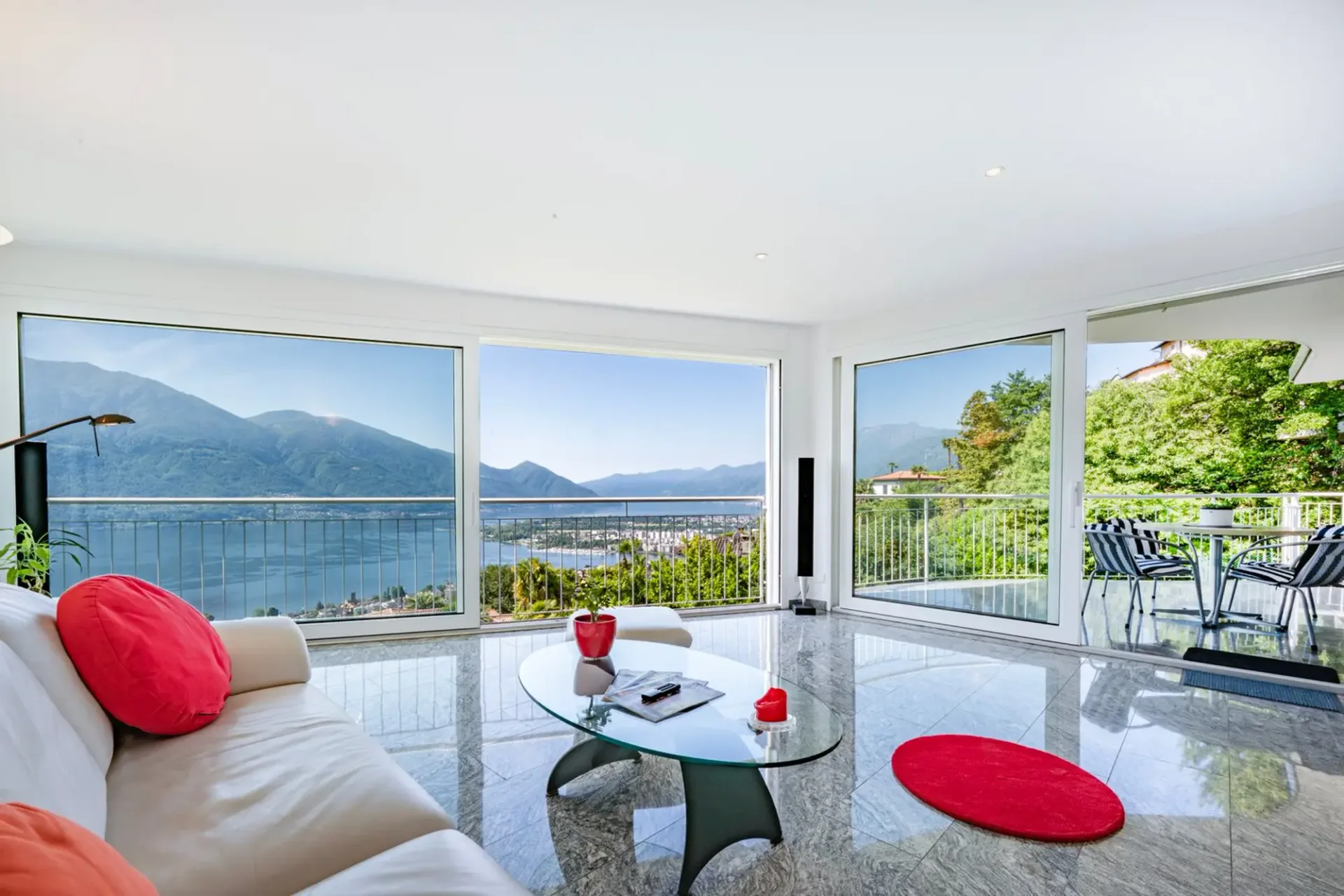 Elegante Wohnung mit phantastischer Panoramasicht zu verkaufen