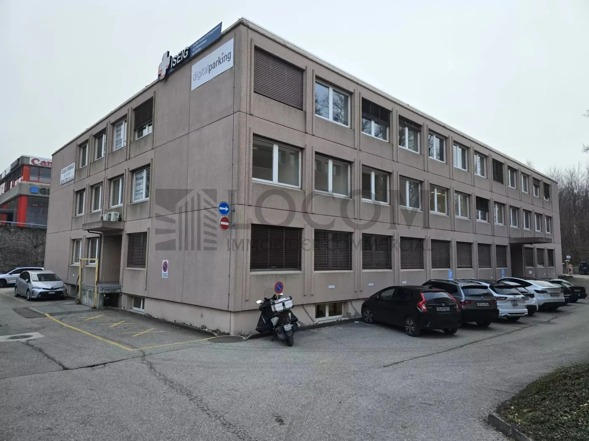 Lokale zur Miete in einem ausgestatteten Gebäude