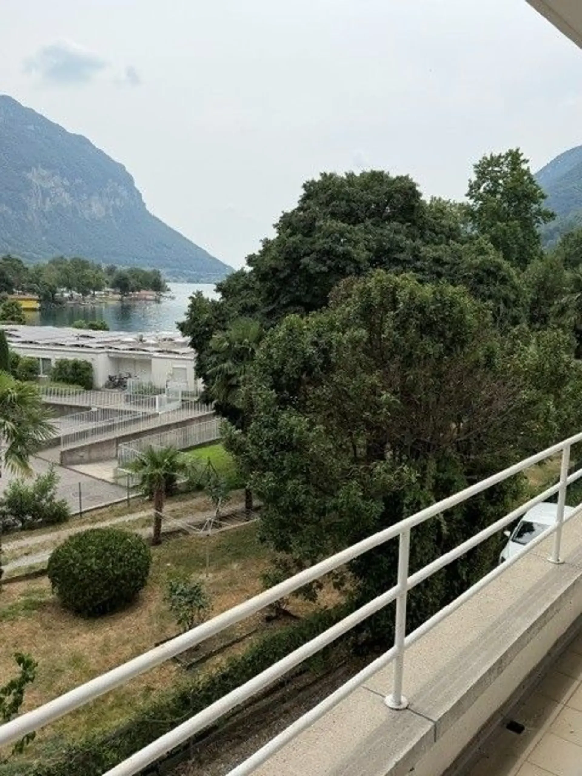 Affittasi appartamento 4.5 locali con vista lago