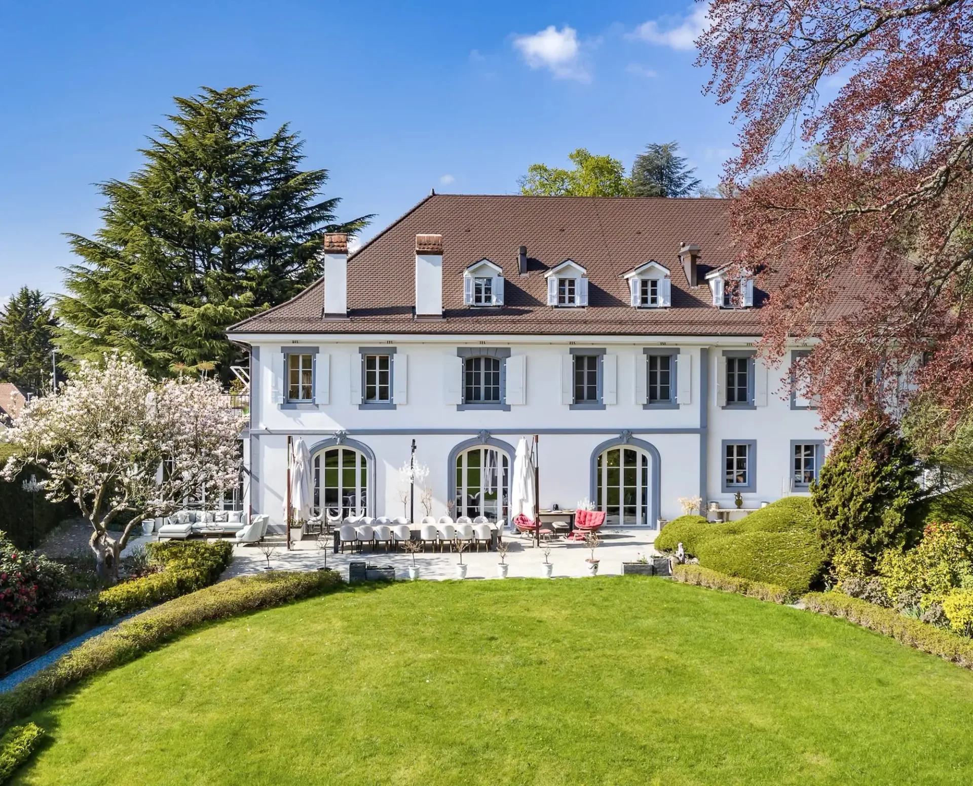 Prächtiges, vollständig renoviertes Herrenhaus