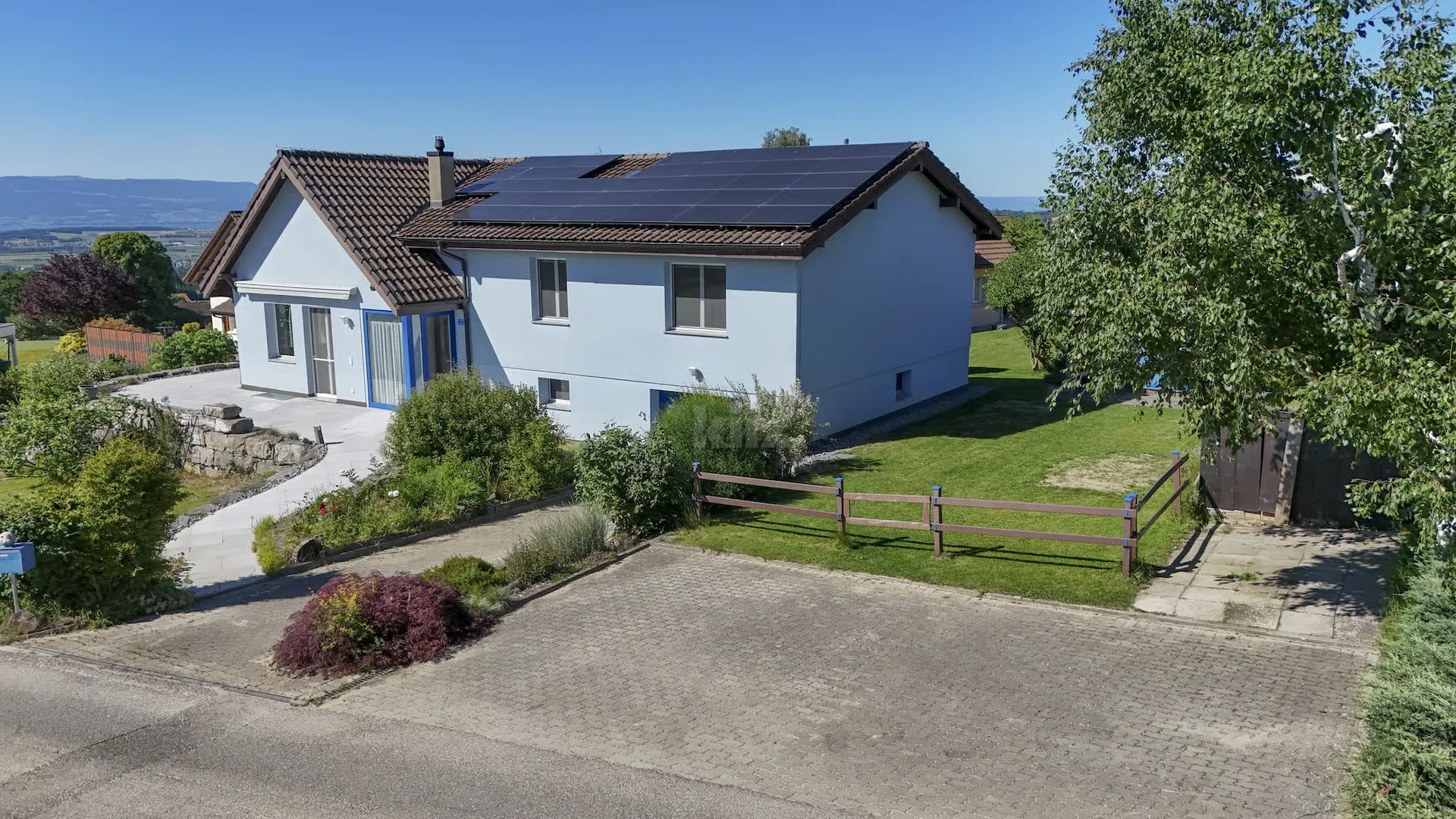 Familienhaus mit großem Garten und freier Aussicht