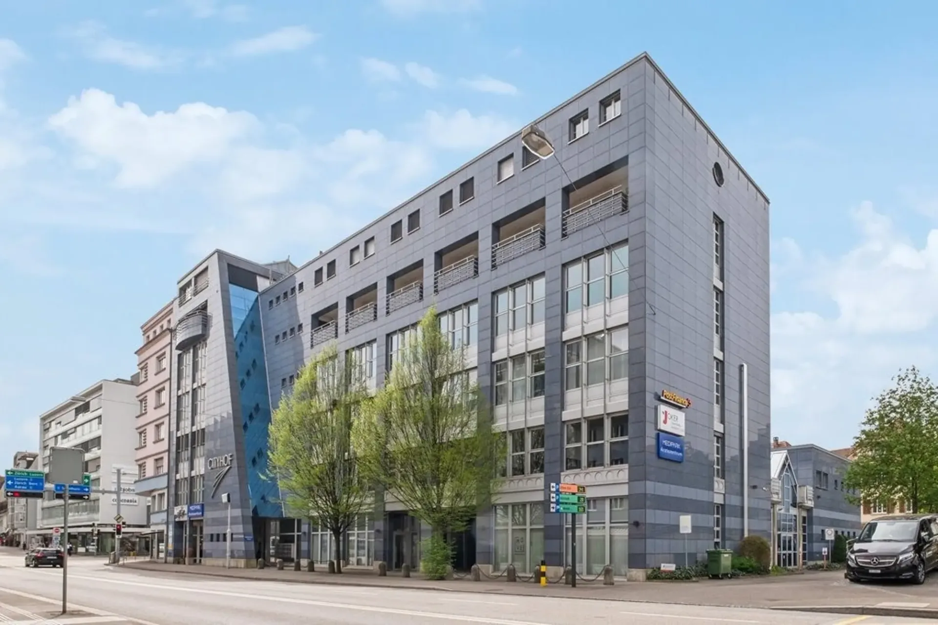 Zentral, modern und voller Möglichkeiten --> Ihr neuer Firmensitz!