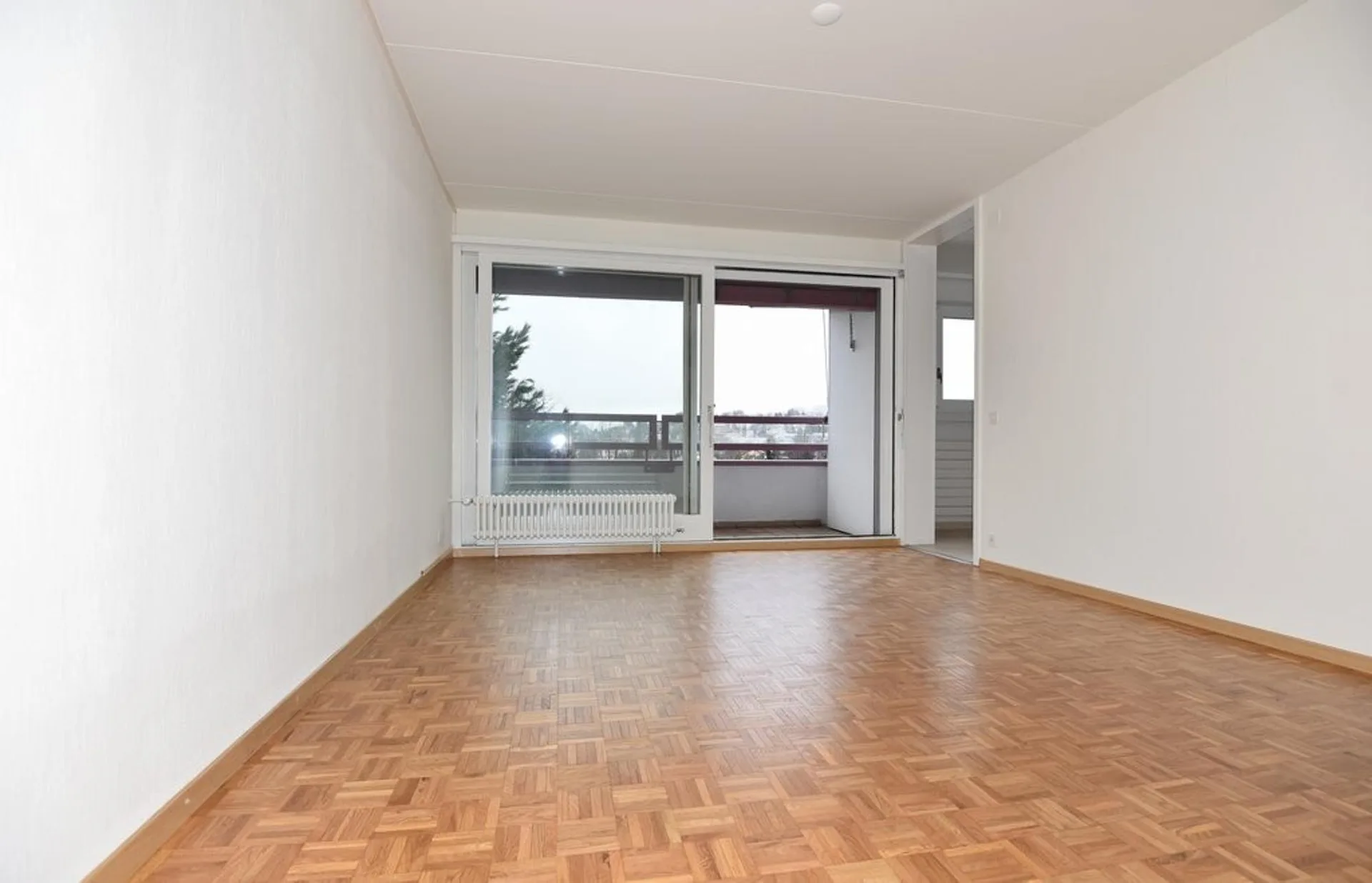 Beautiful 2.5-room apartment with a view in the higher areas of Lausanne