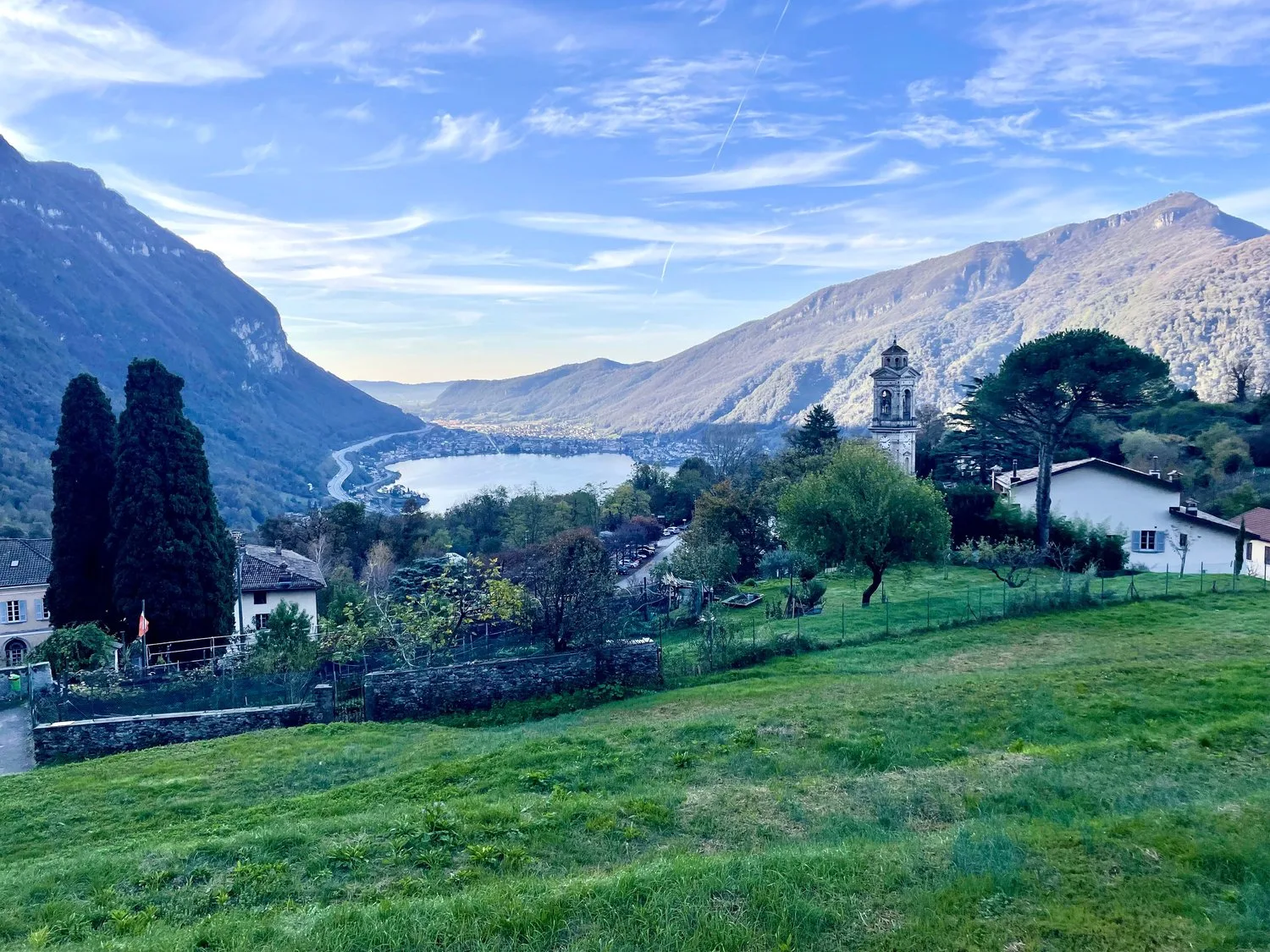 Bauland mit Seeblick zum Verkauf