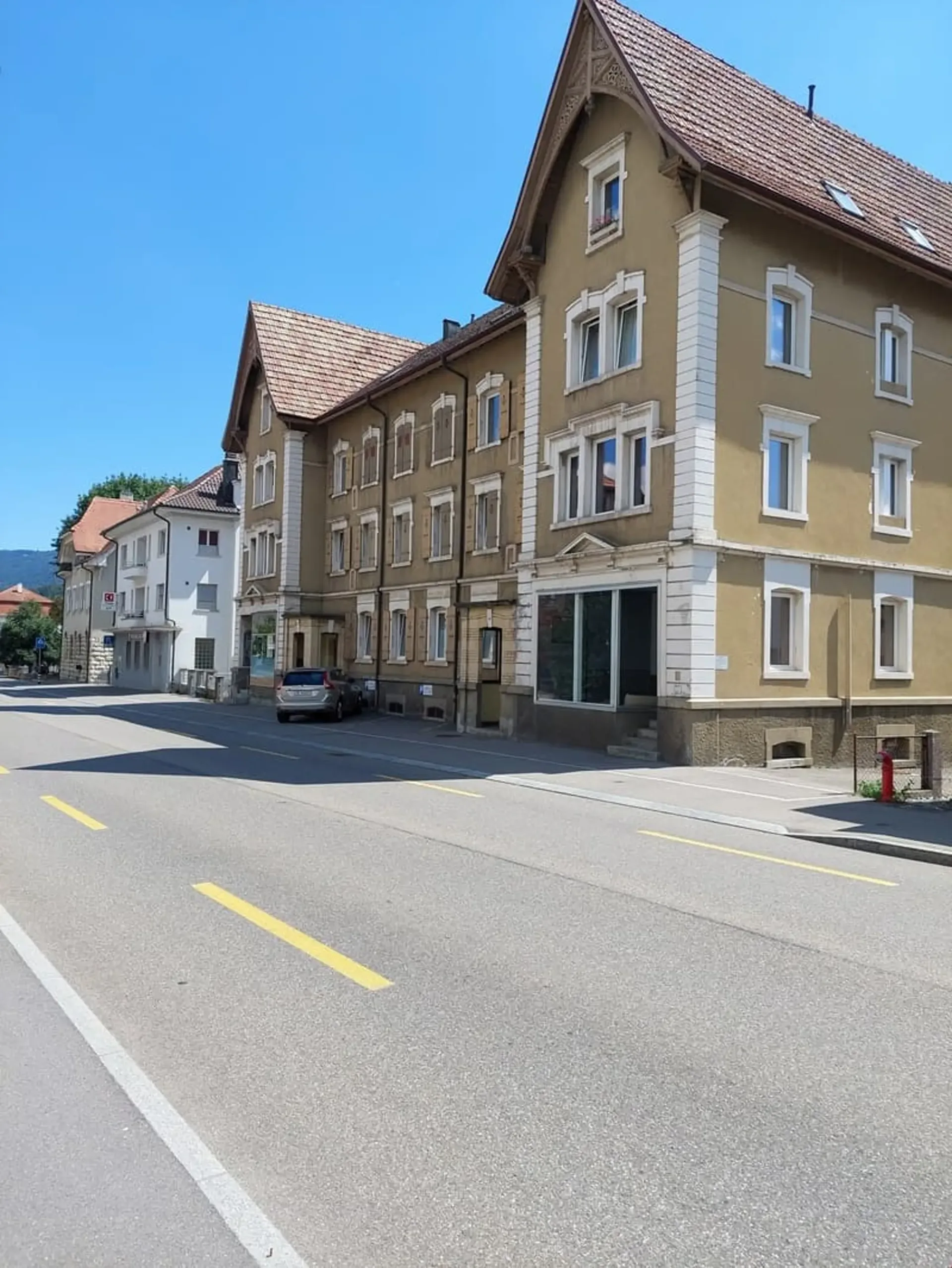 Appartement 3.5 pièces lumineux avec vue sur les montagnes à Malleray