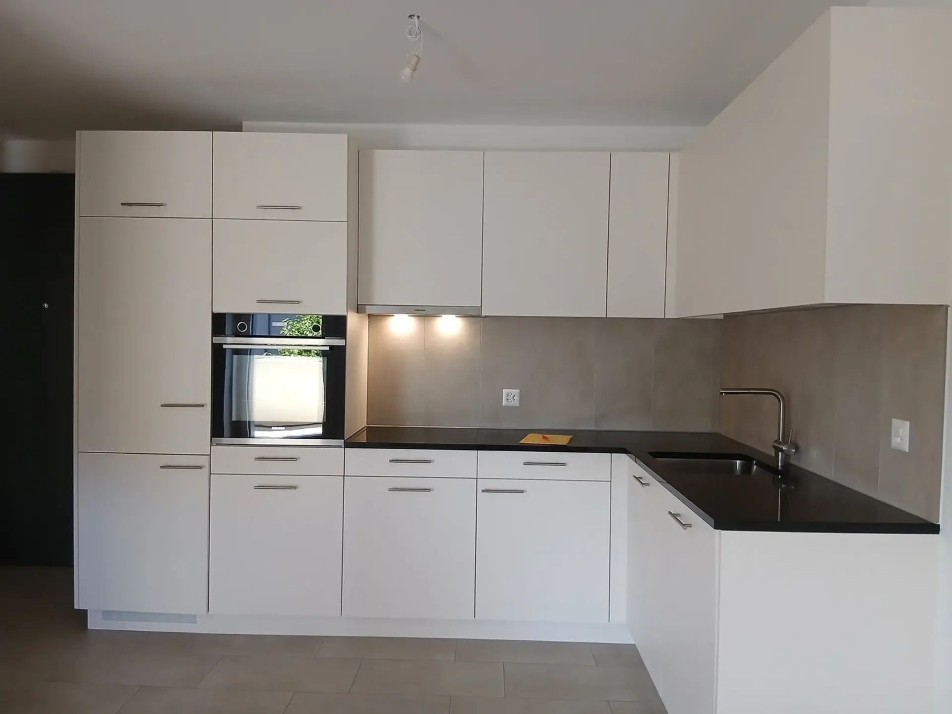 Geräumige 2.5-Zimmer-Wohnung im Beaumont-Viertel