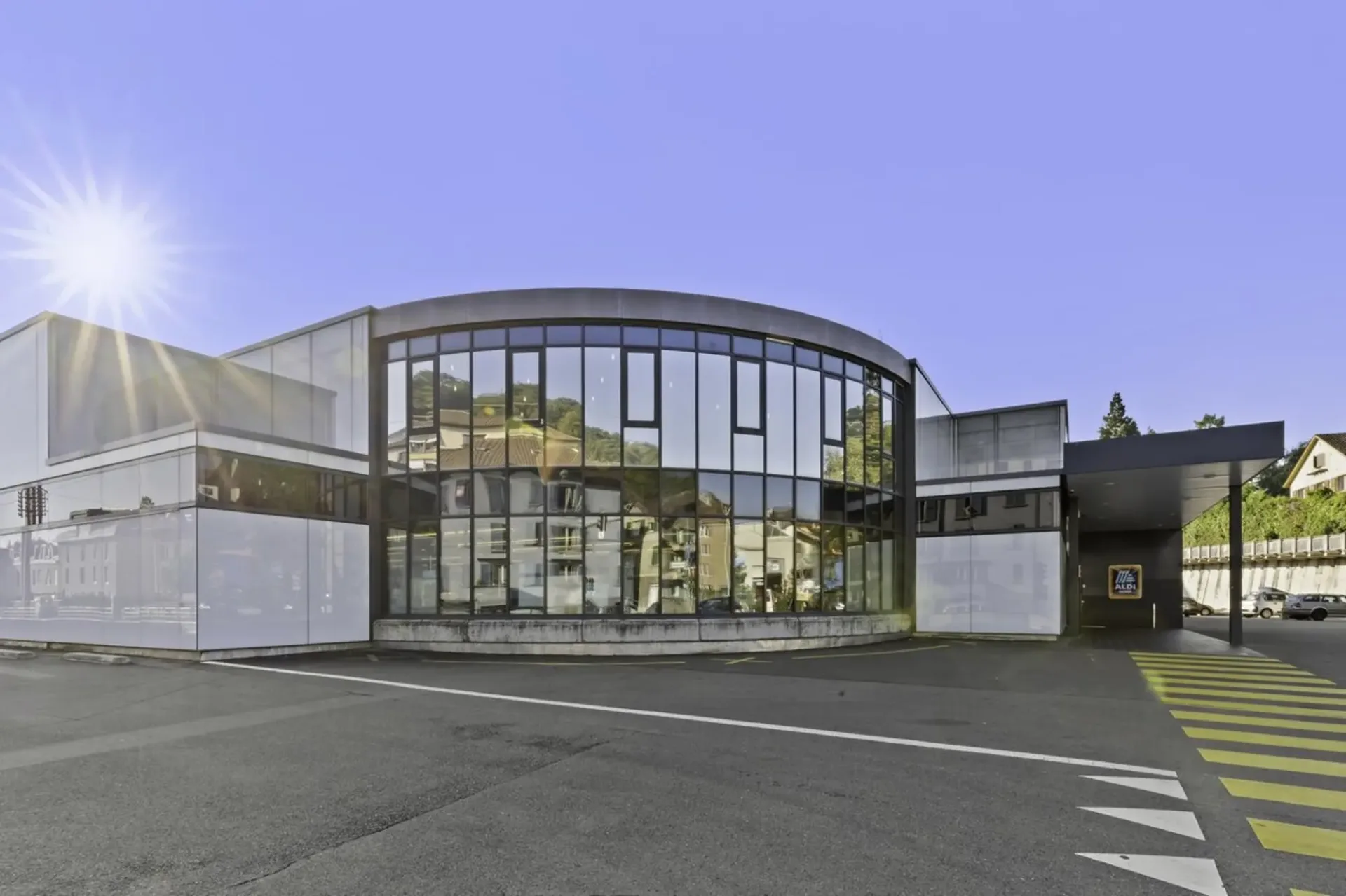 241m2 - Lager in der Nähe des Zentrums von Neuchâtel