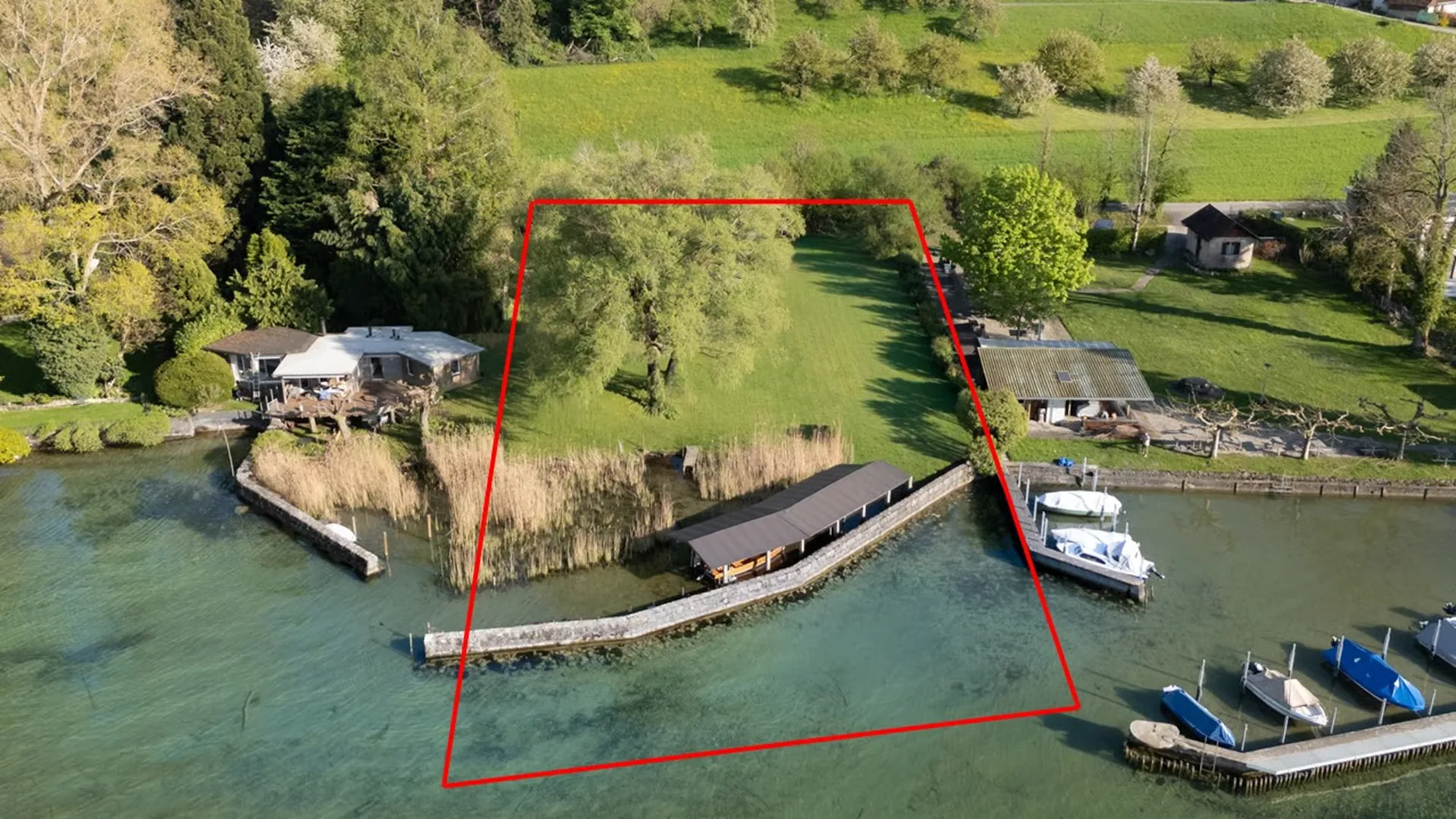 Exklusives Bauland am Bielersee mit Fischerbootshaus