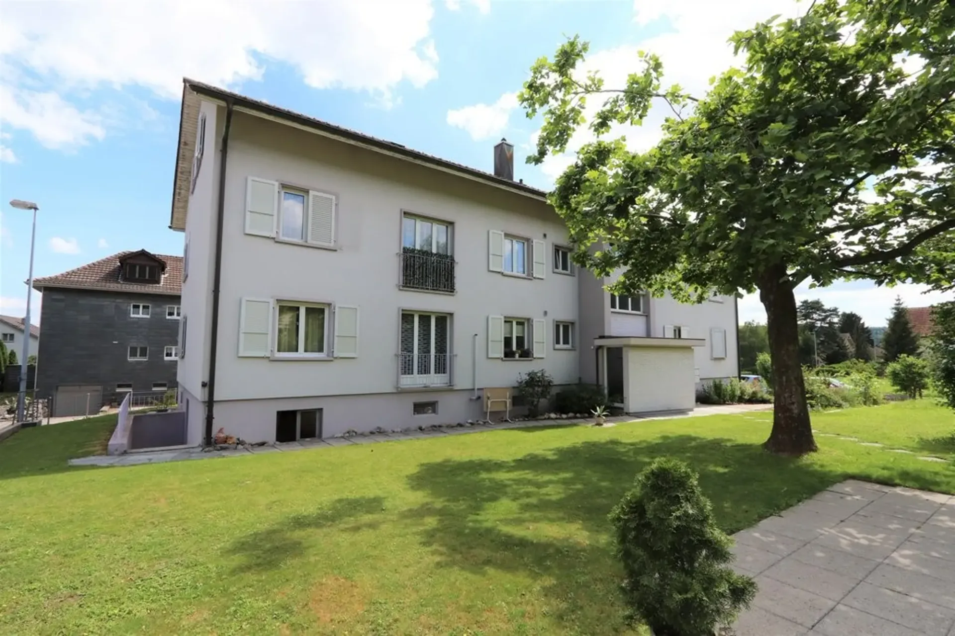 Gemütliche renovierte Wohnung in ruhigem Quartier