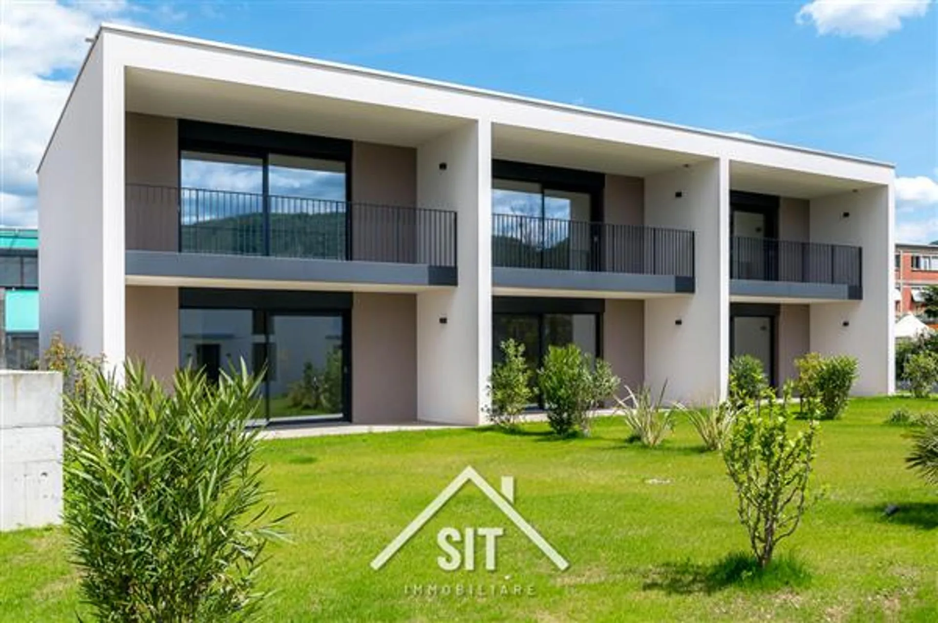 Caslano: Casa a schiera 2.5 locali