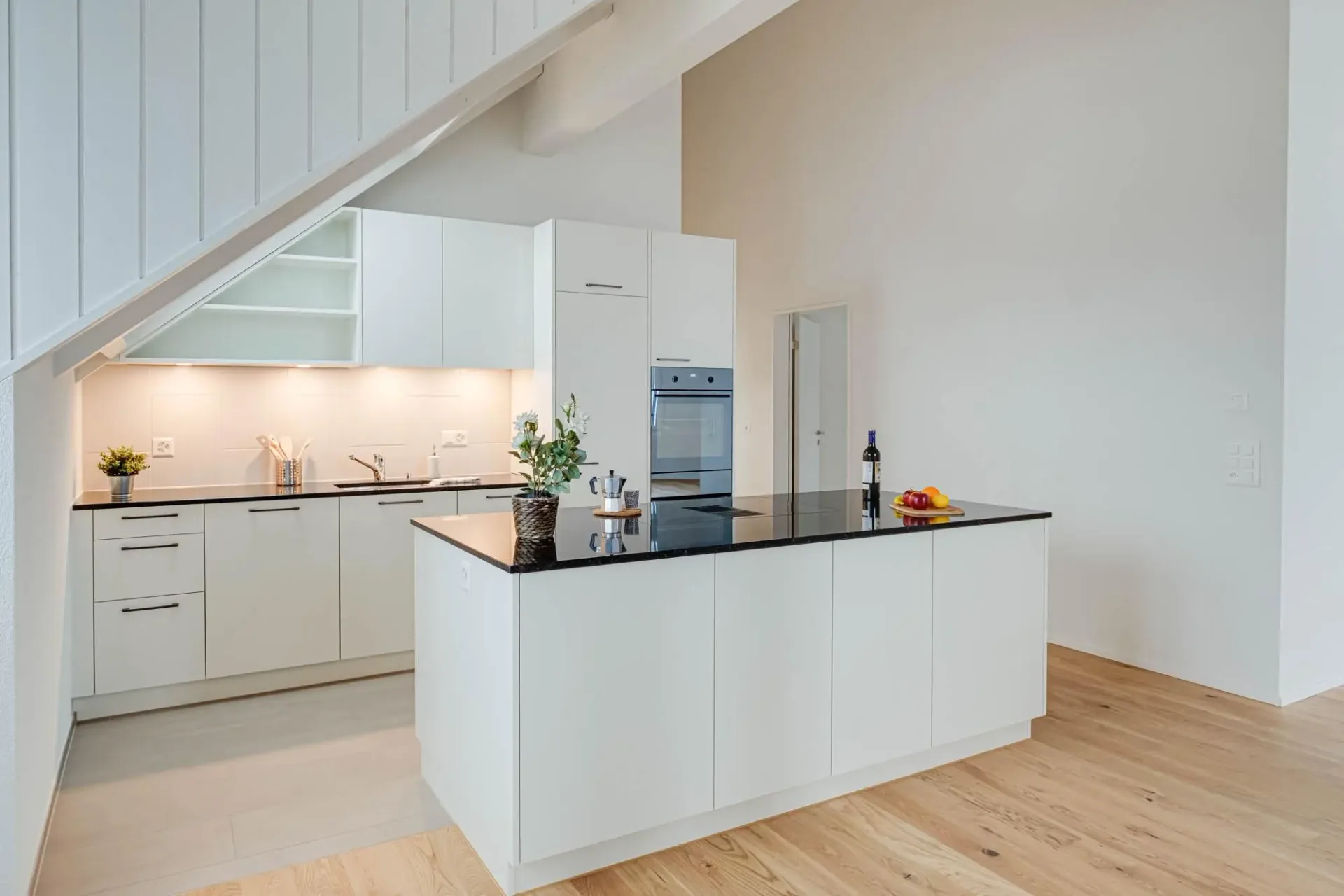Besondere Dachwohnung mit Cheminée und hochwertigem Ausbau