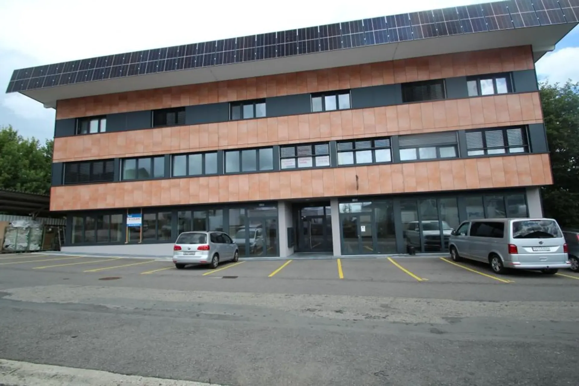 Studio - storage on the ground floor in the industrial zone of Echallens