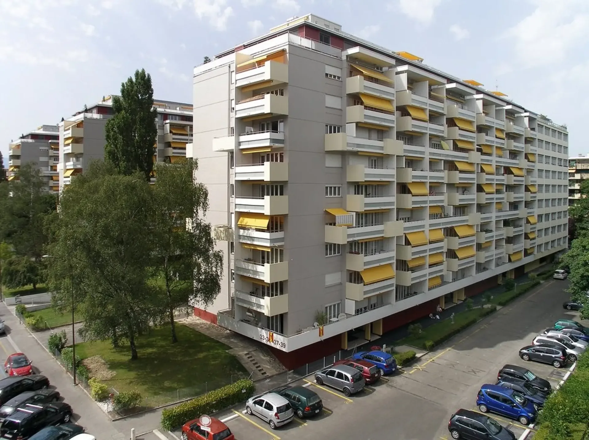 Suchen Sie eine Unterkunft, in der es gut leben ist, mit Parkplatz?