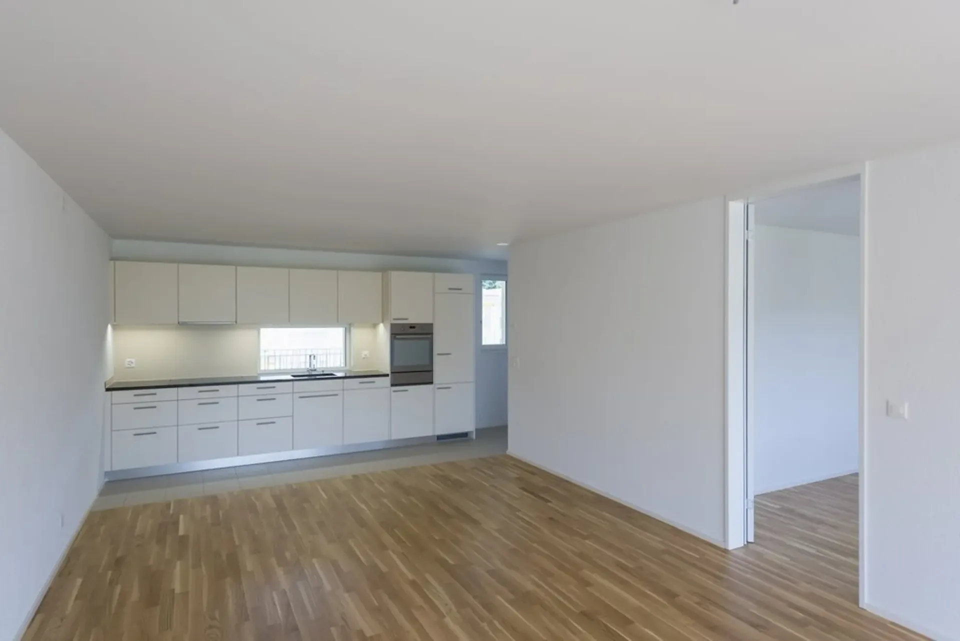Moderne 2.5-Zimmerwohnung im Zentrum von Boll