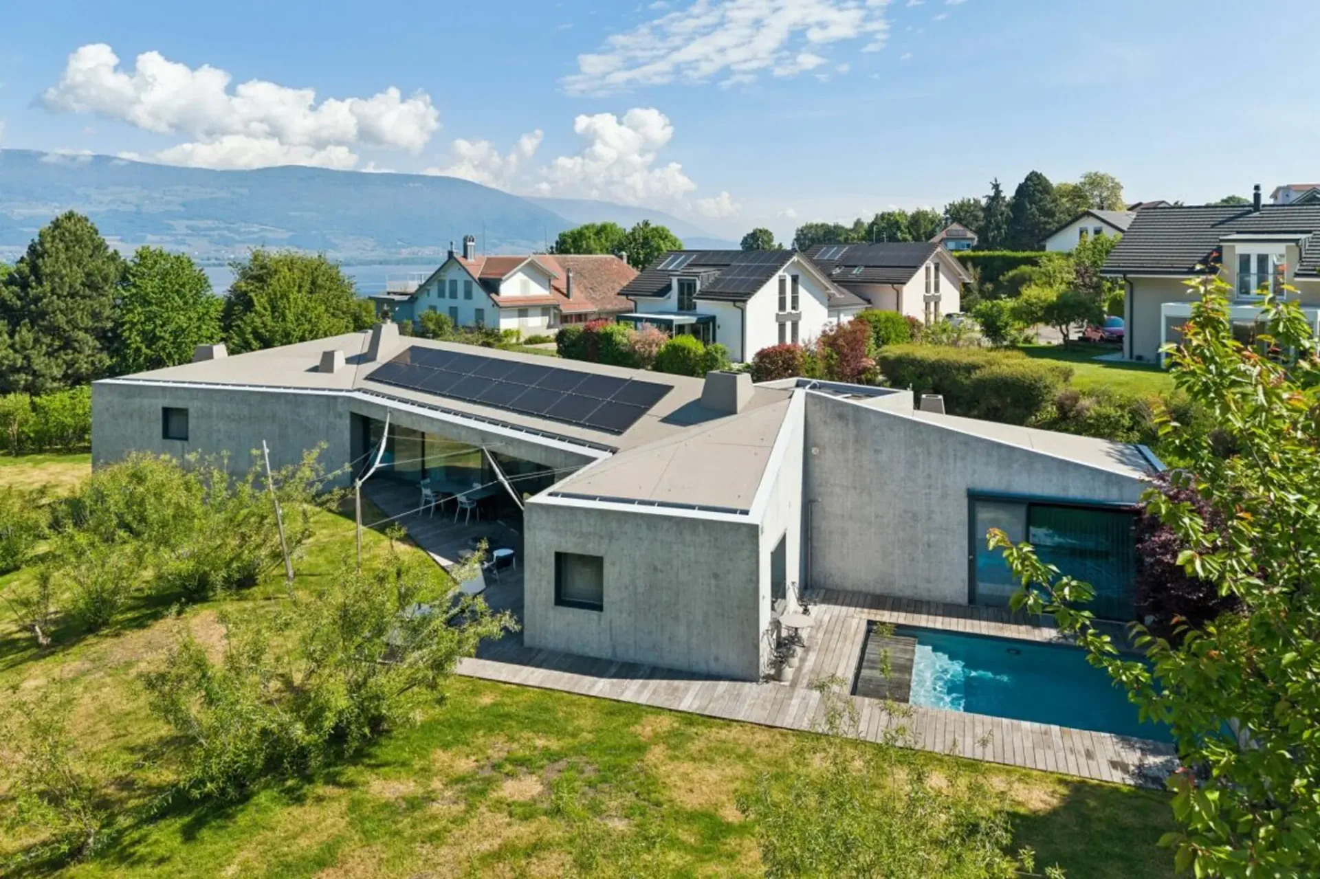 Villa im modernen Architekturstil im Herzen einer bevorzugten Umgebung